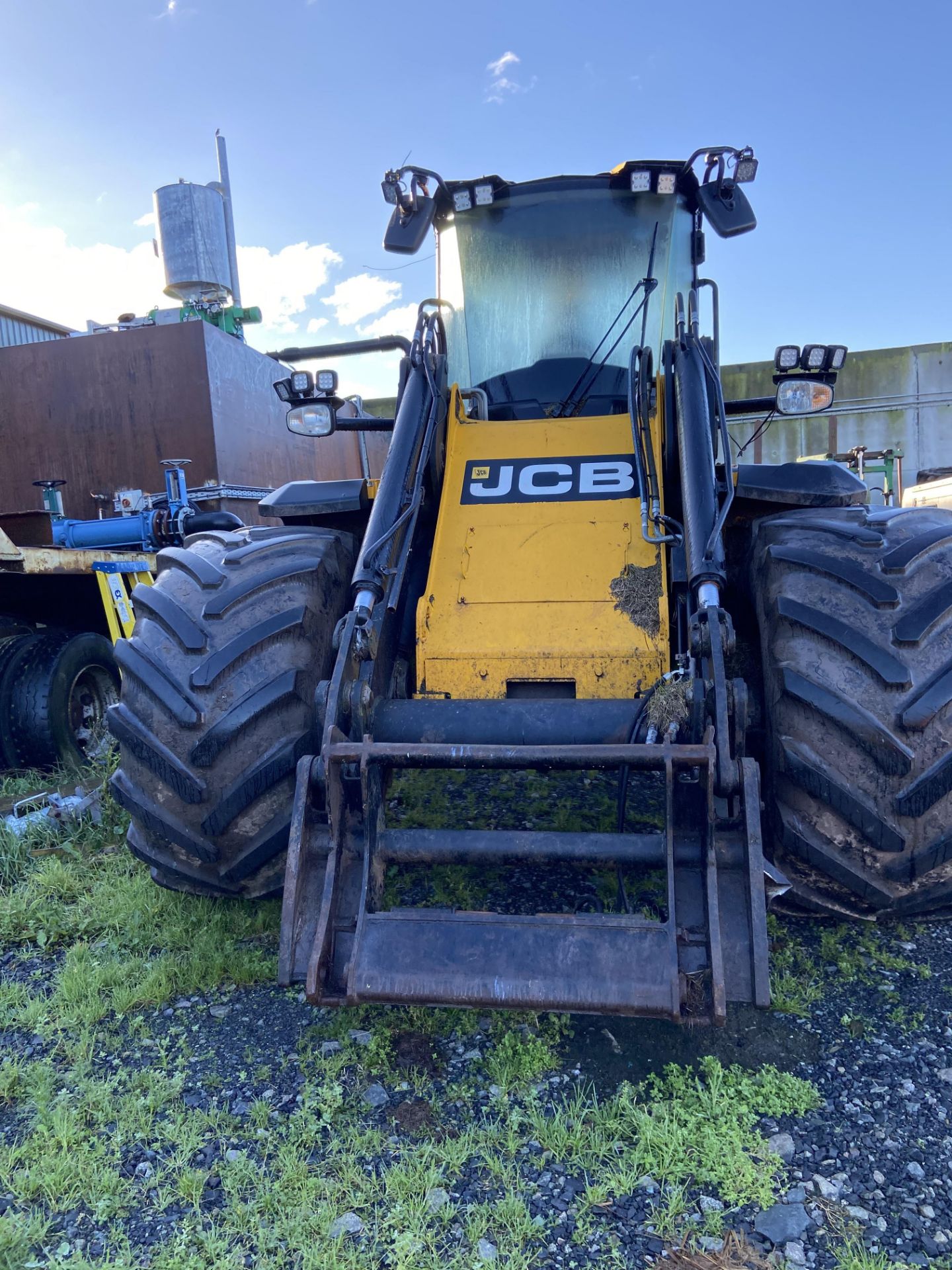 2018 JCB 437 LOADING SHOVEL - Image 8 of 23