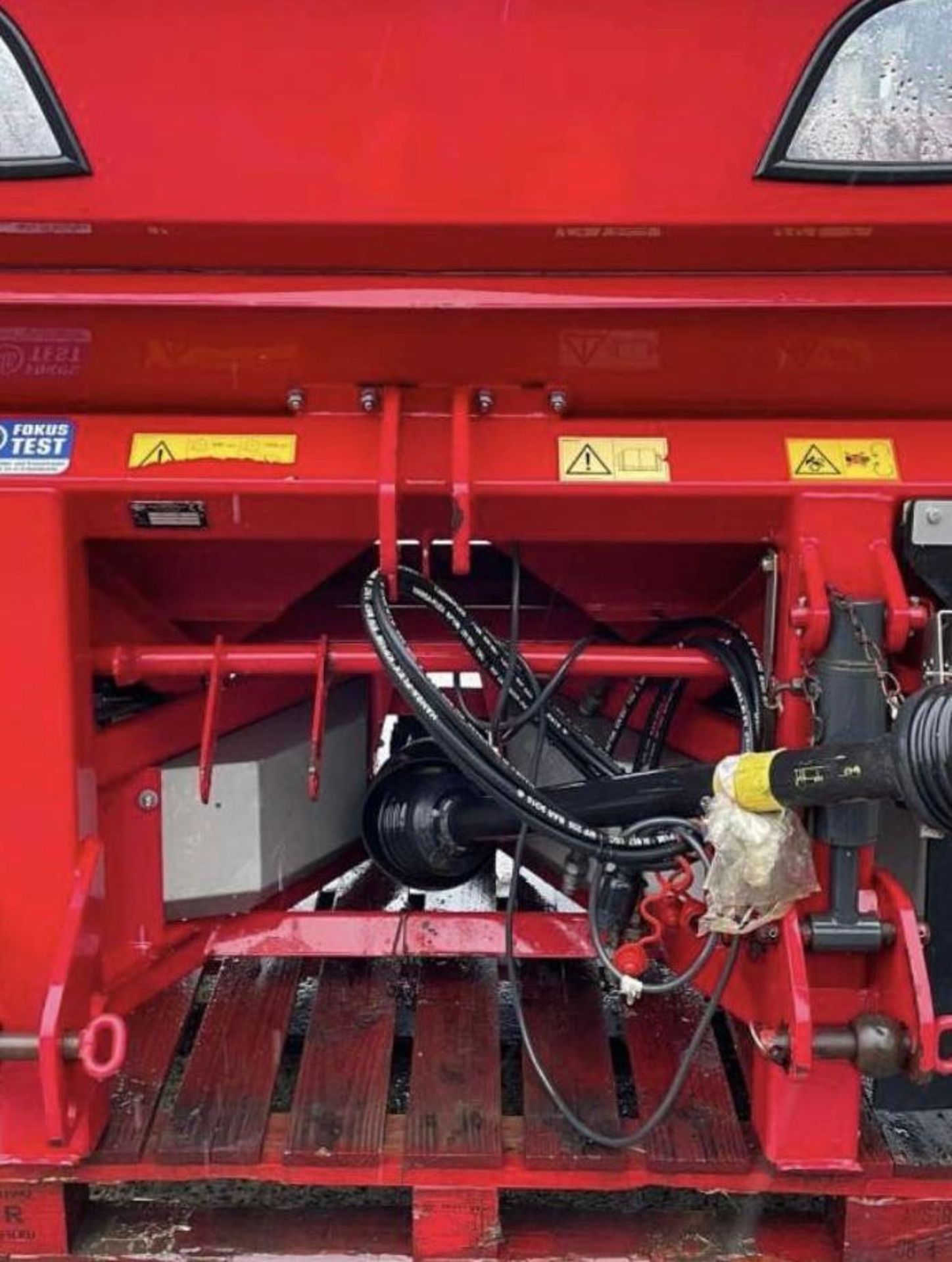 2016TULIP 1900L CENTERLINER SX3 FERTILIZER SPREADER - Bild 12 aus 12