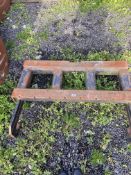 FORKLIFT TINE CARRIER