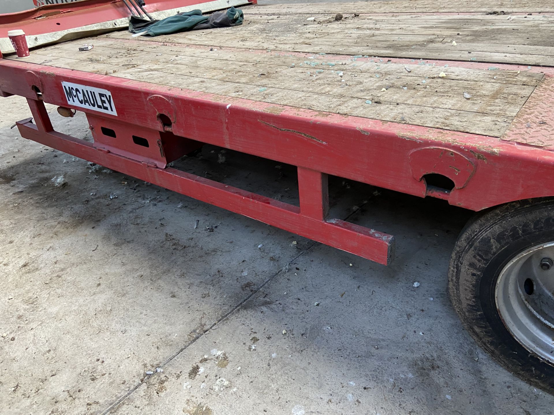 McCAULEY FLATBED PLANT TRAILER. WITH RAMPS - Image 4 of 9