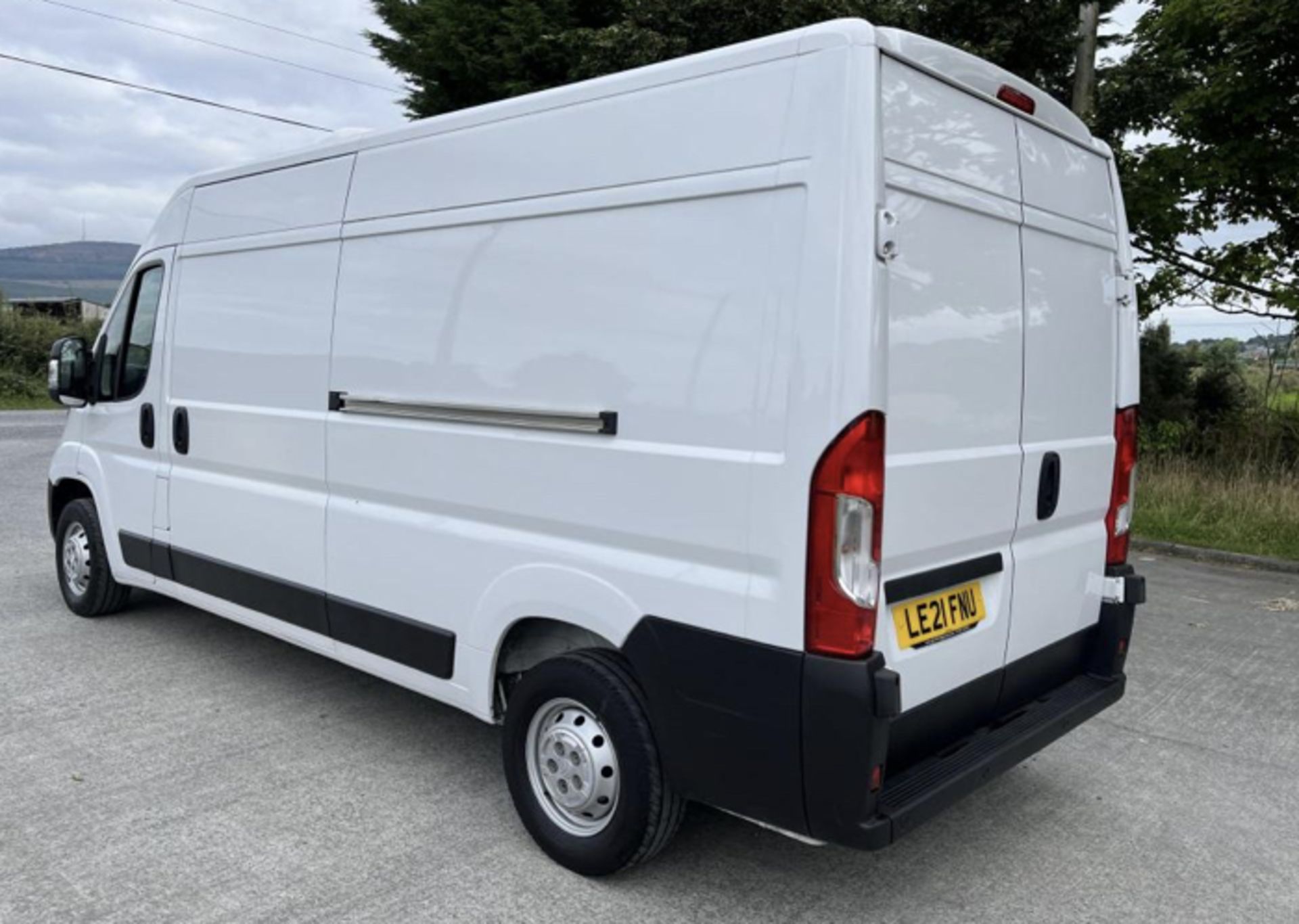 2021 CITROEN RELAY - Image 2 of 13