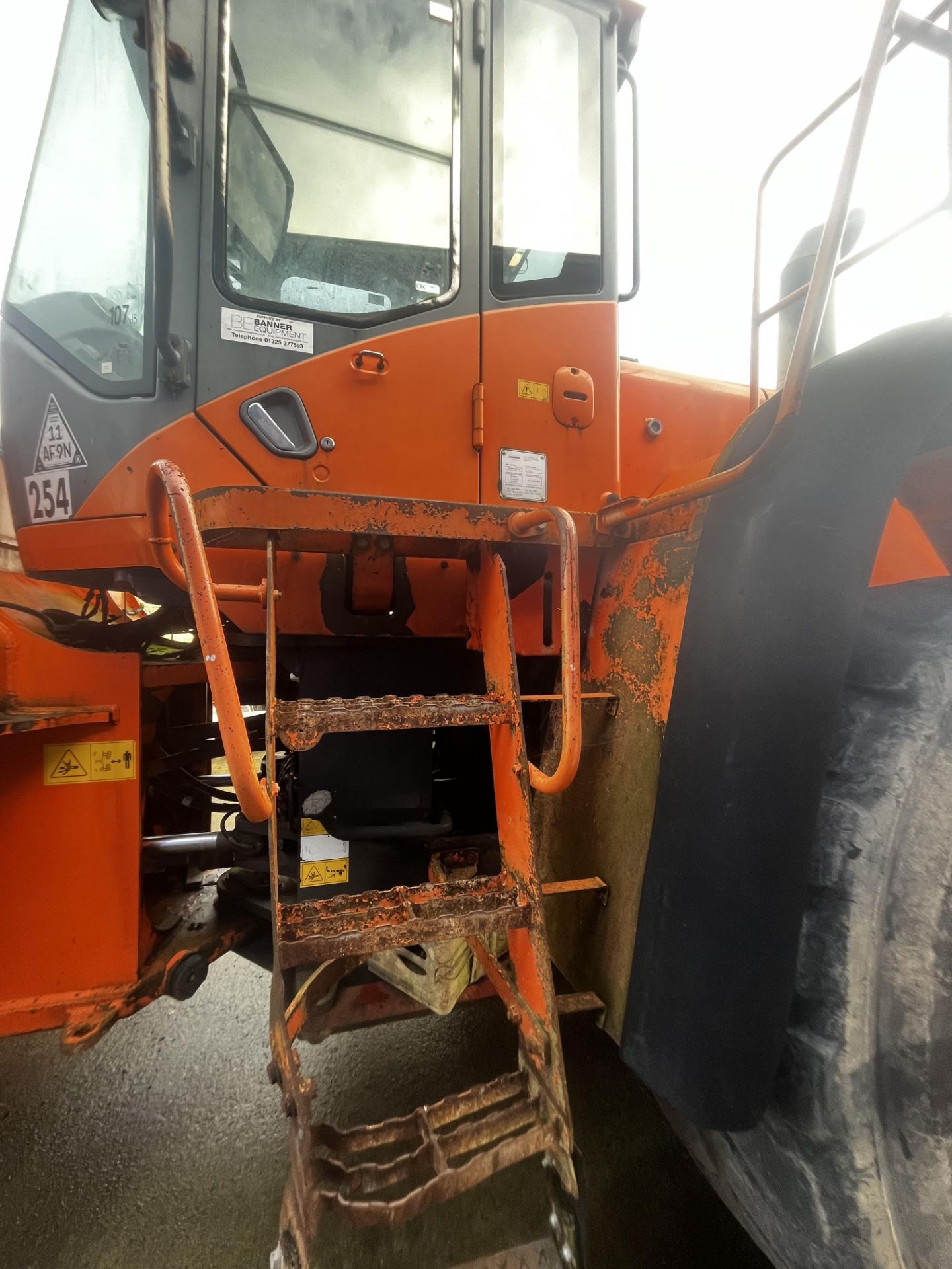 DOOSAN DL420 LOADING SHOVEL - Image 11 of 18