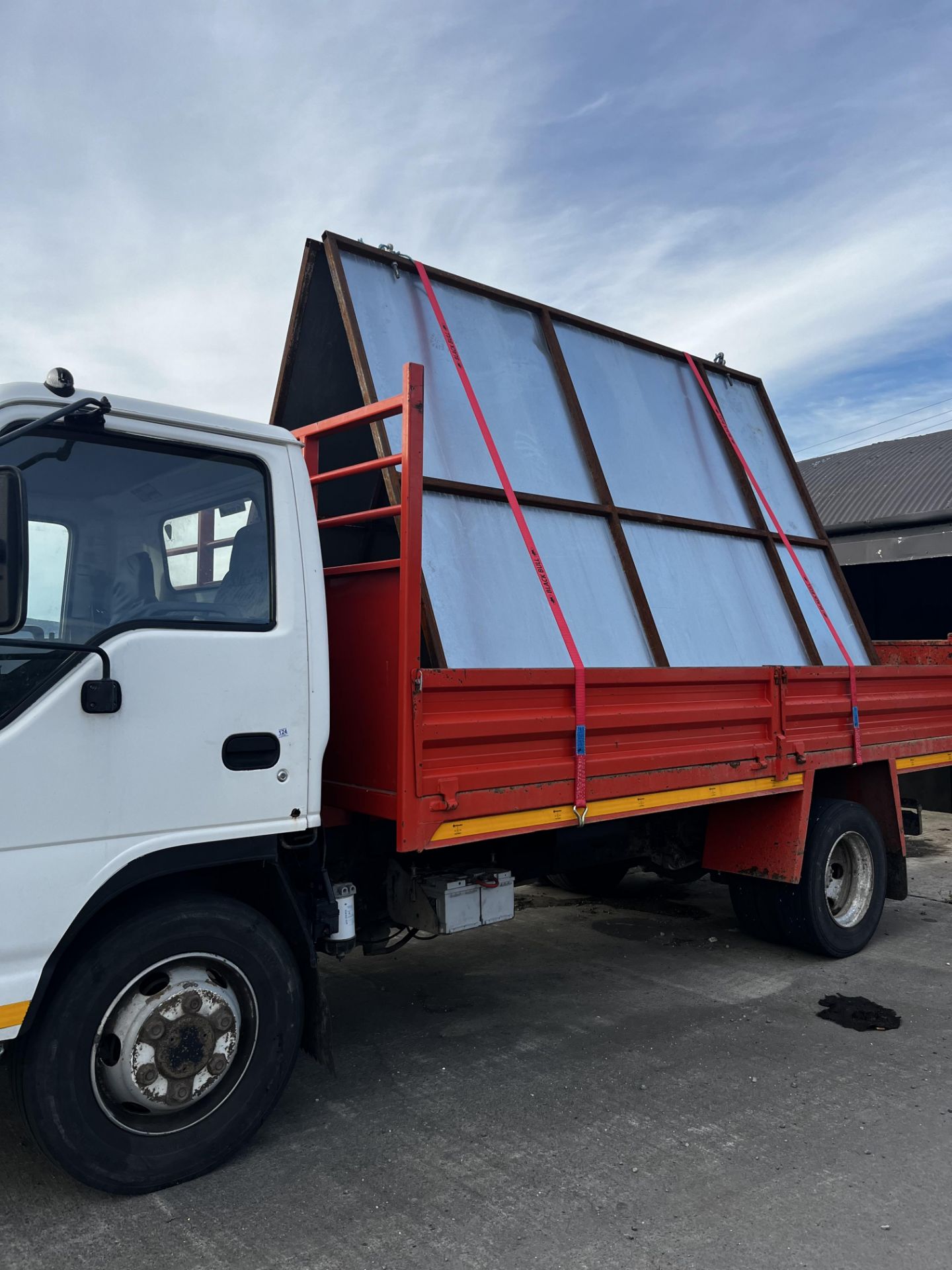 ISUZU TIPPER - Image 3 of 13