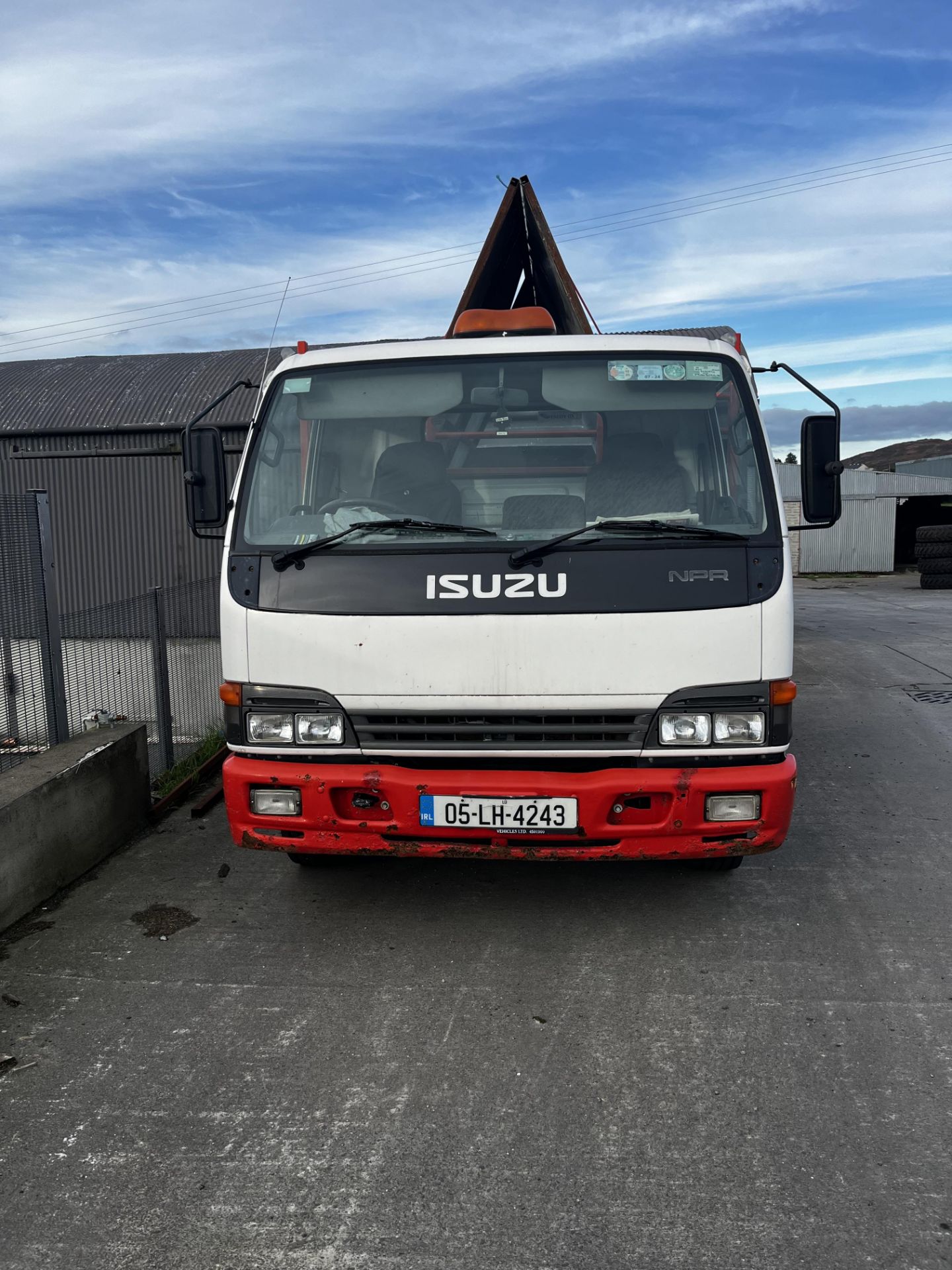 ISUZU TIPPER