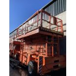 HOLLAND SCISSOR LIFT