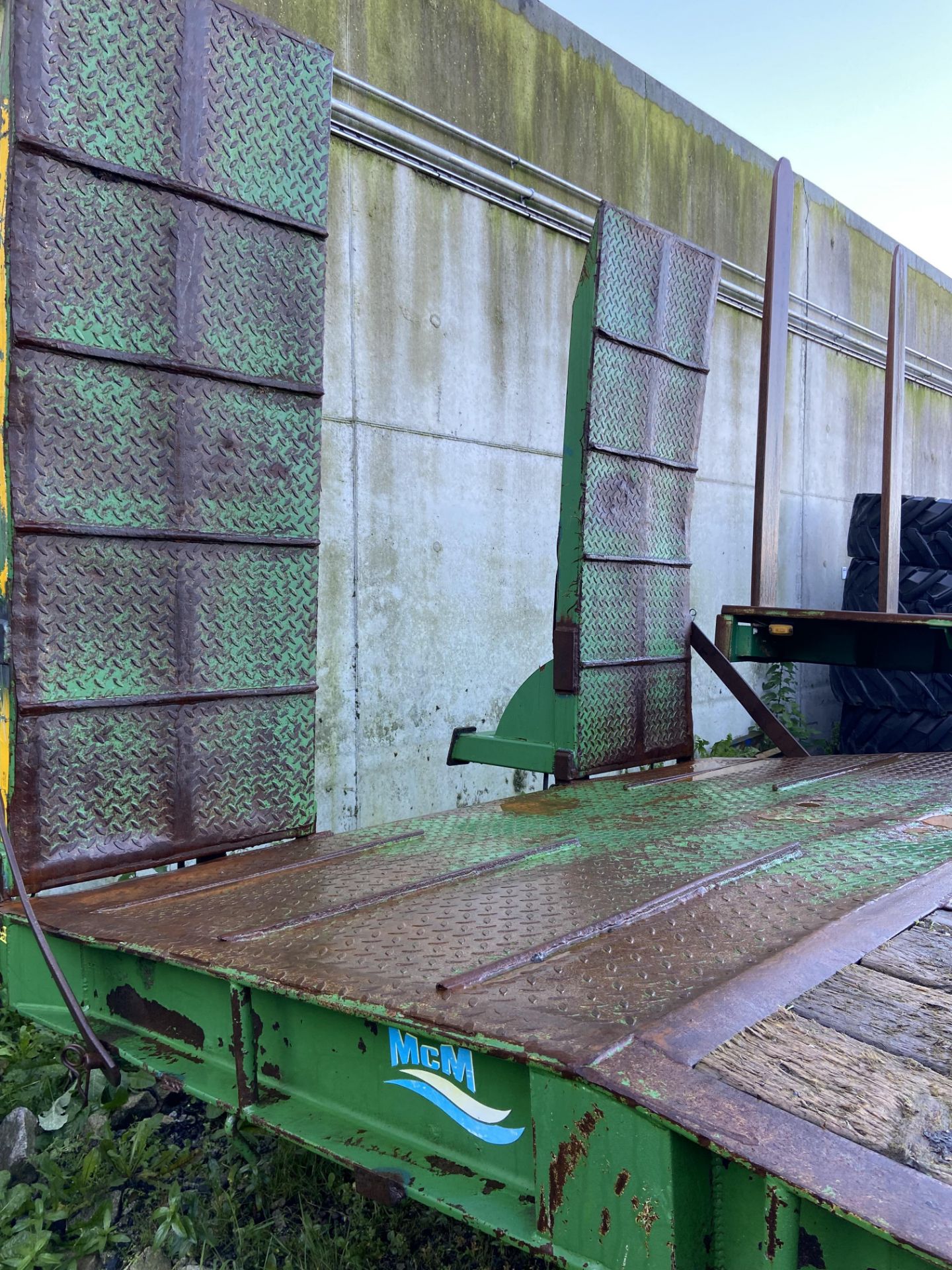 MCM FARM PLANT TRAILER WITH RAMPS - Image 2 of 9