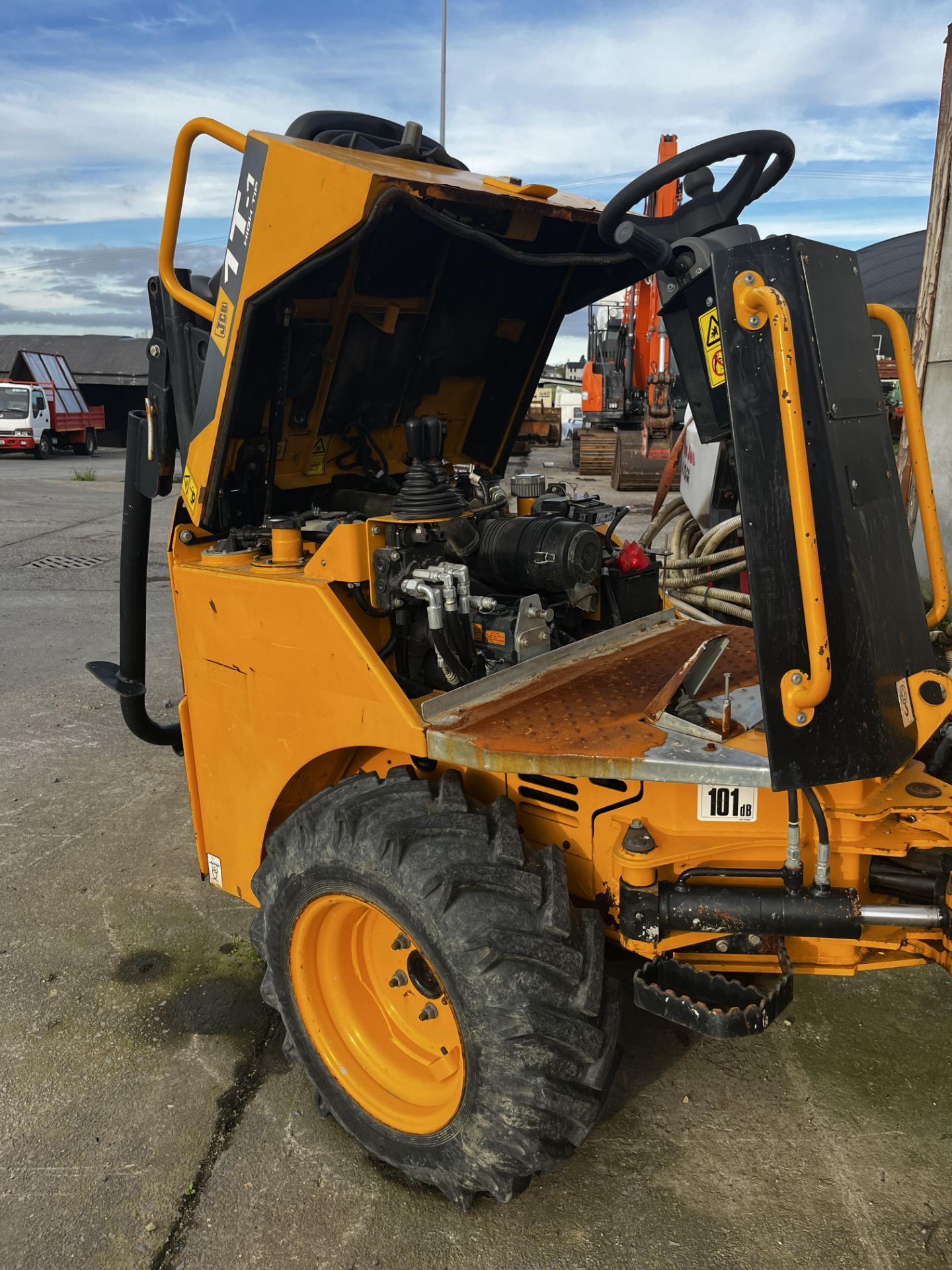 JCB IT-1 HIGH TIP DUMPER