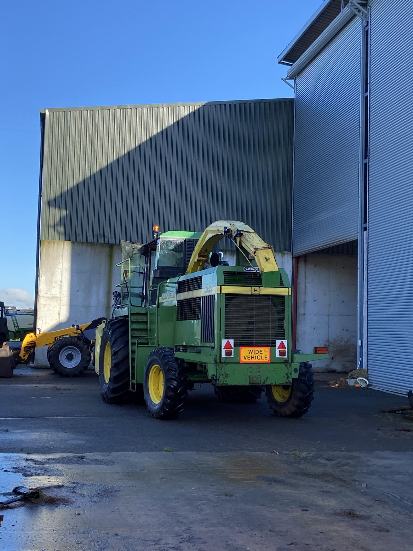 JOHN DEER 6750 HARVESTER - Image 3 of 30