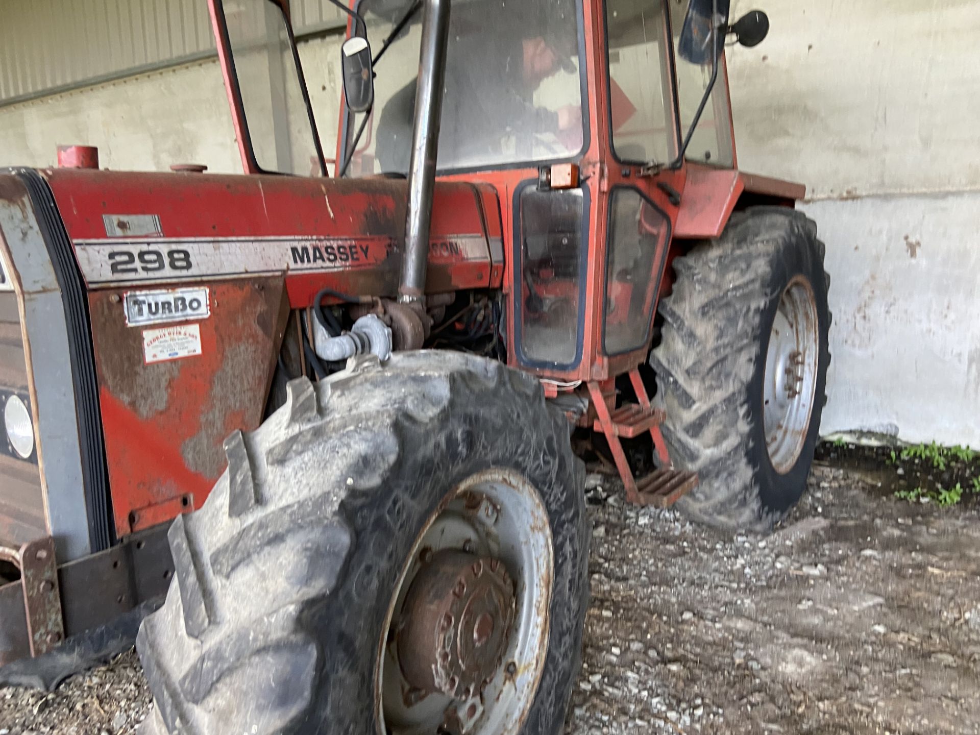 MASSEY FURGERSON 298 TRACTOR - Image 3 of 13