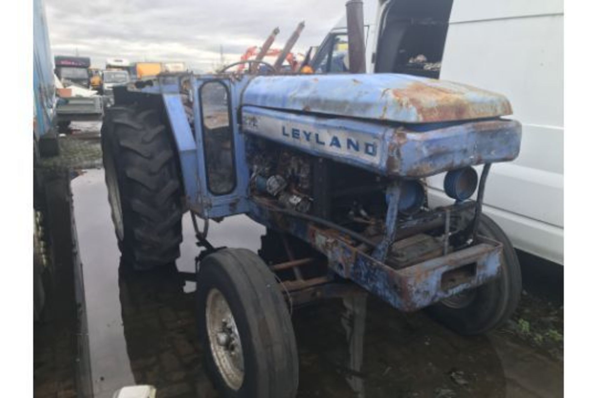272 LAYLAND TRACTOR - Image 2 of 8