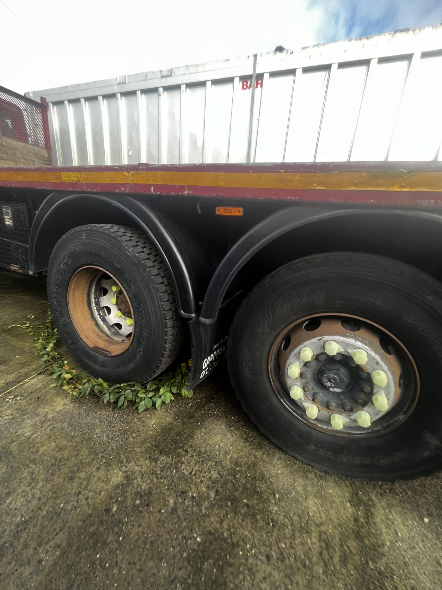 2013 IVECO RIDGID FLATBED 6X2 - Image 10 of 18