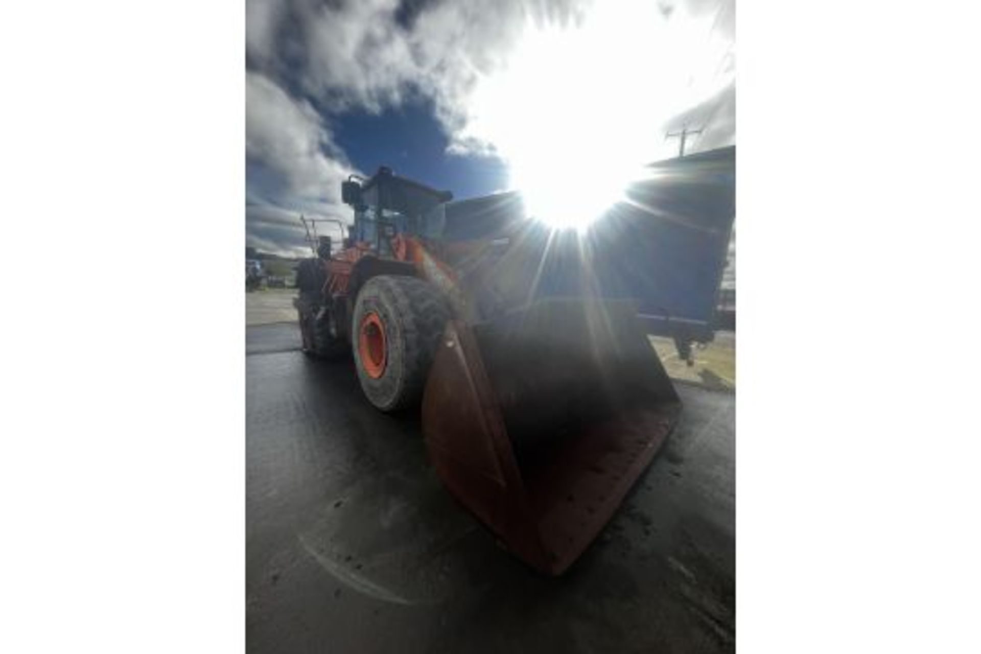 DOOSAN DL420 LOADING SHOVEL - Image 8 of 17