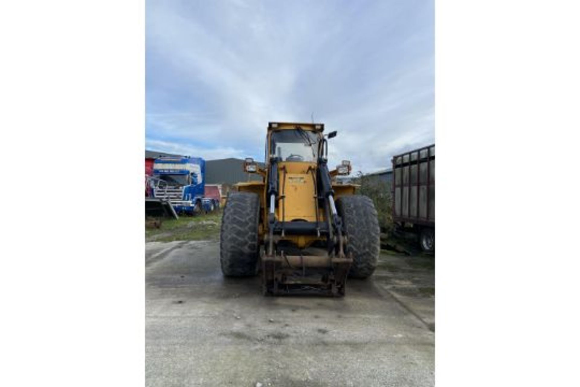 VOLVO BM L120 LOADING SHOVEL - Image 6 of 19