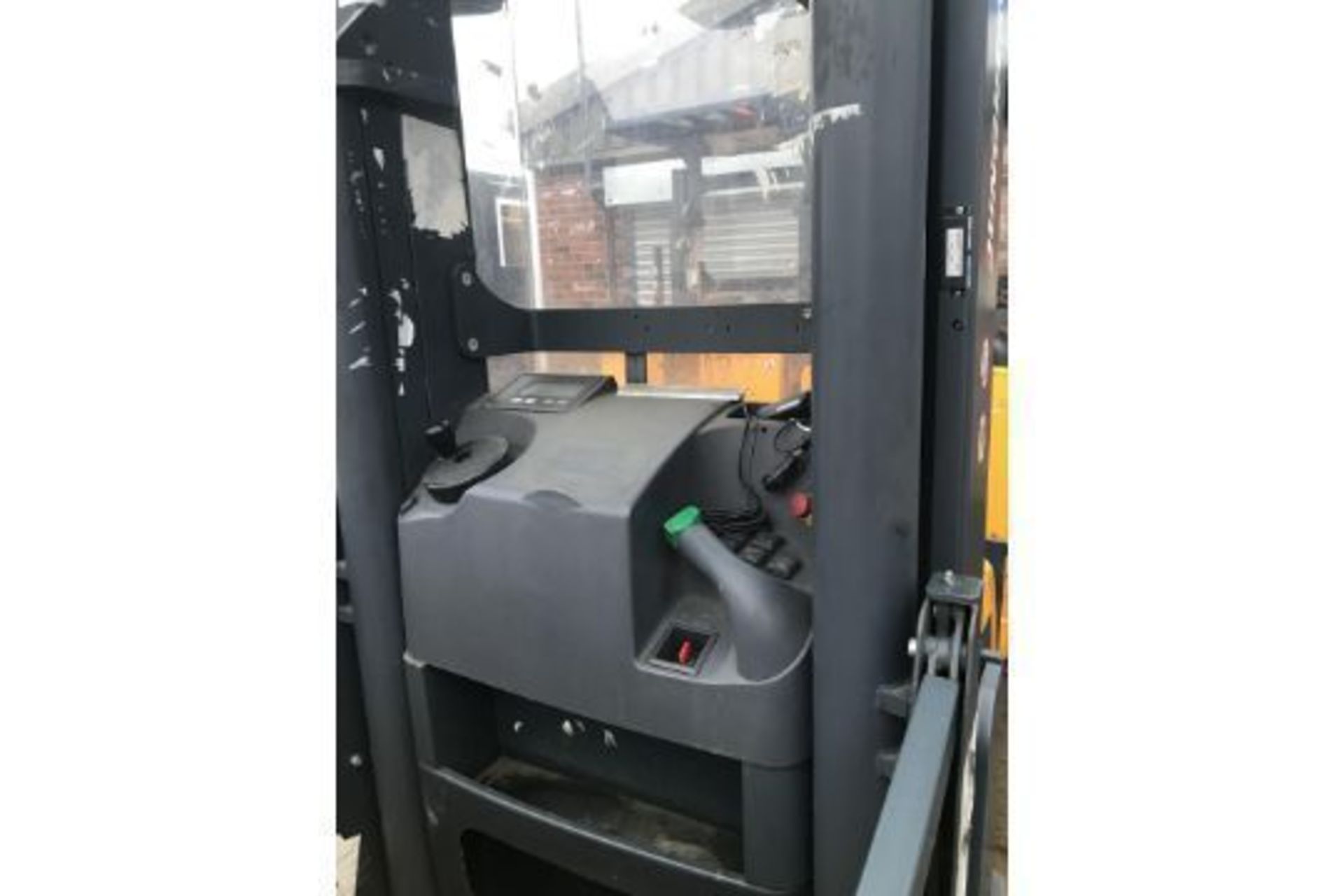 2006 BATTERY OPERATED JUNGHEINRICH FORKLIFT - Image 3 of 5