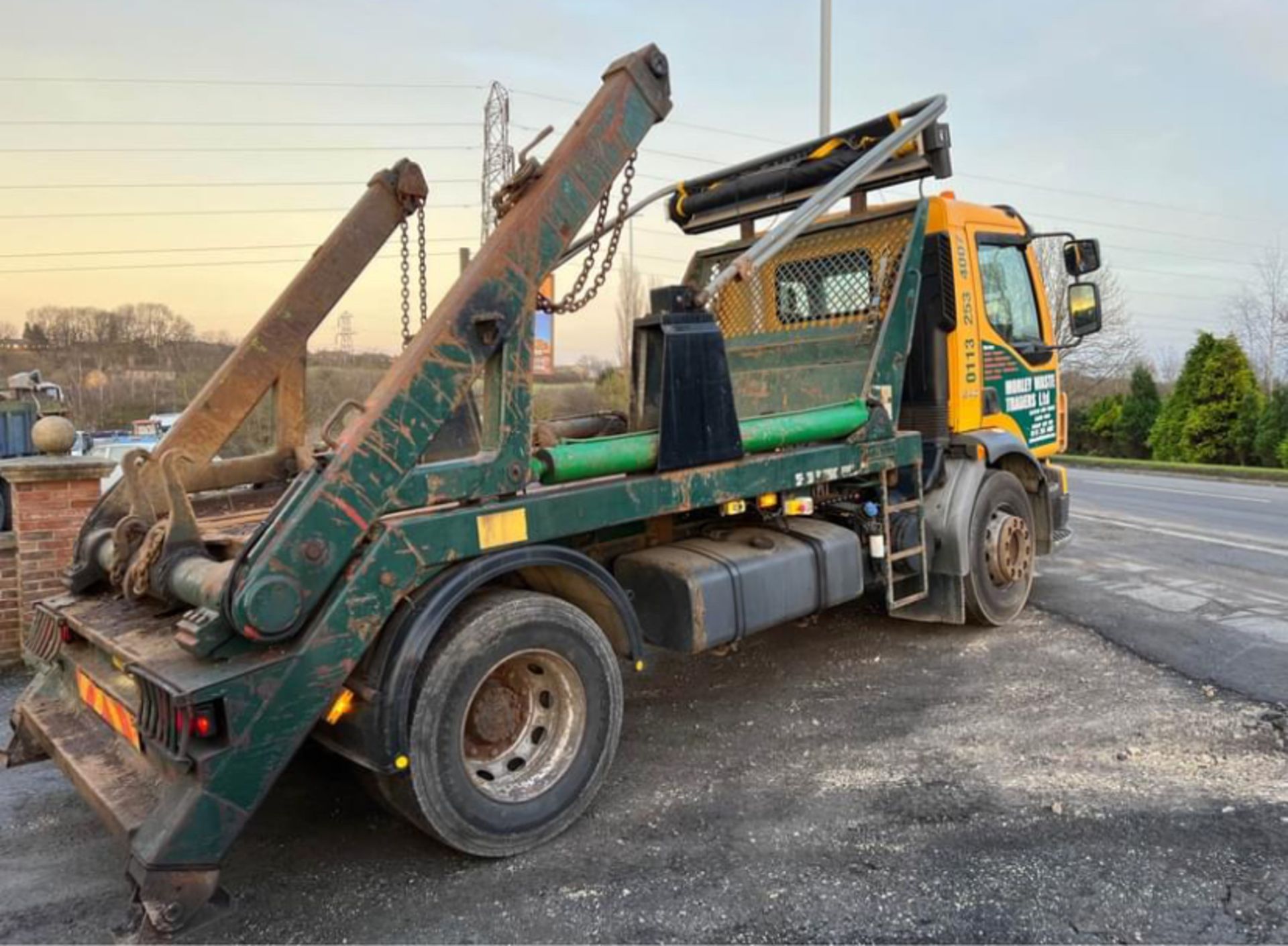 2008 VOLVO SKIP LOADER - Image 6 of 9