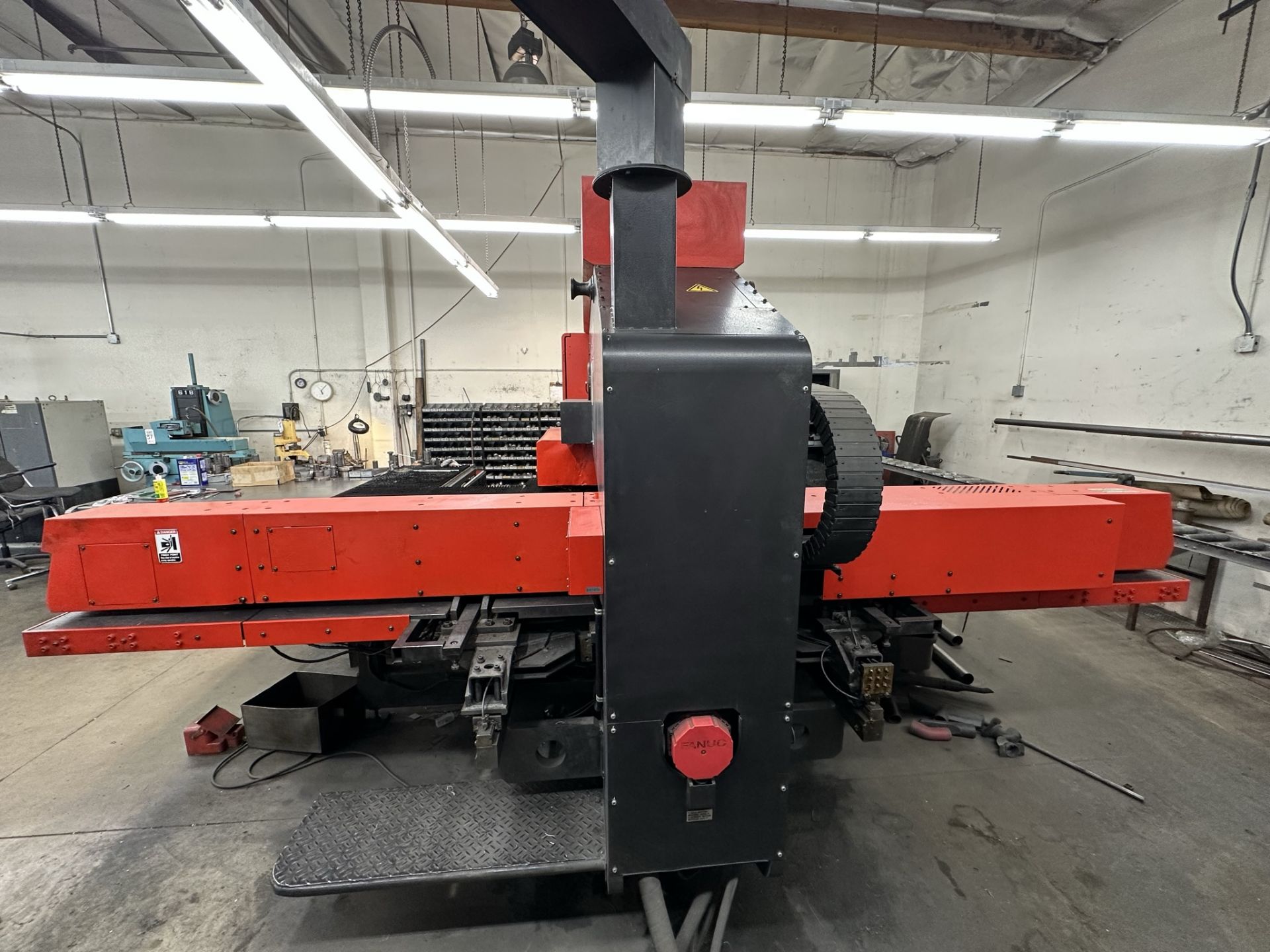 1996 AMADA VIPROS 358 KING TURRET PUNCH PRESS, 30-TON, 58-STATION, 50" X 157" SHEET SIZE, THICK - Image 19 of 21