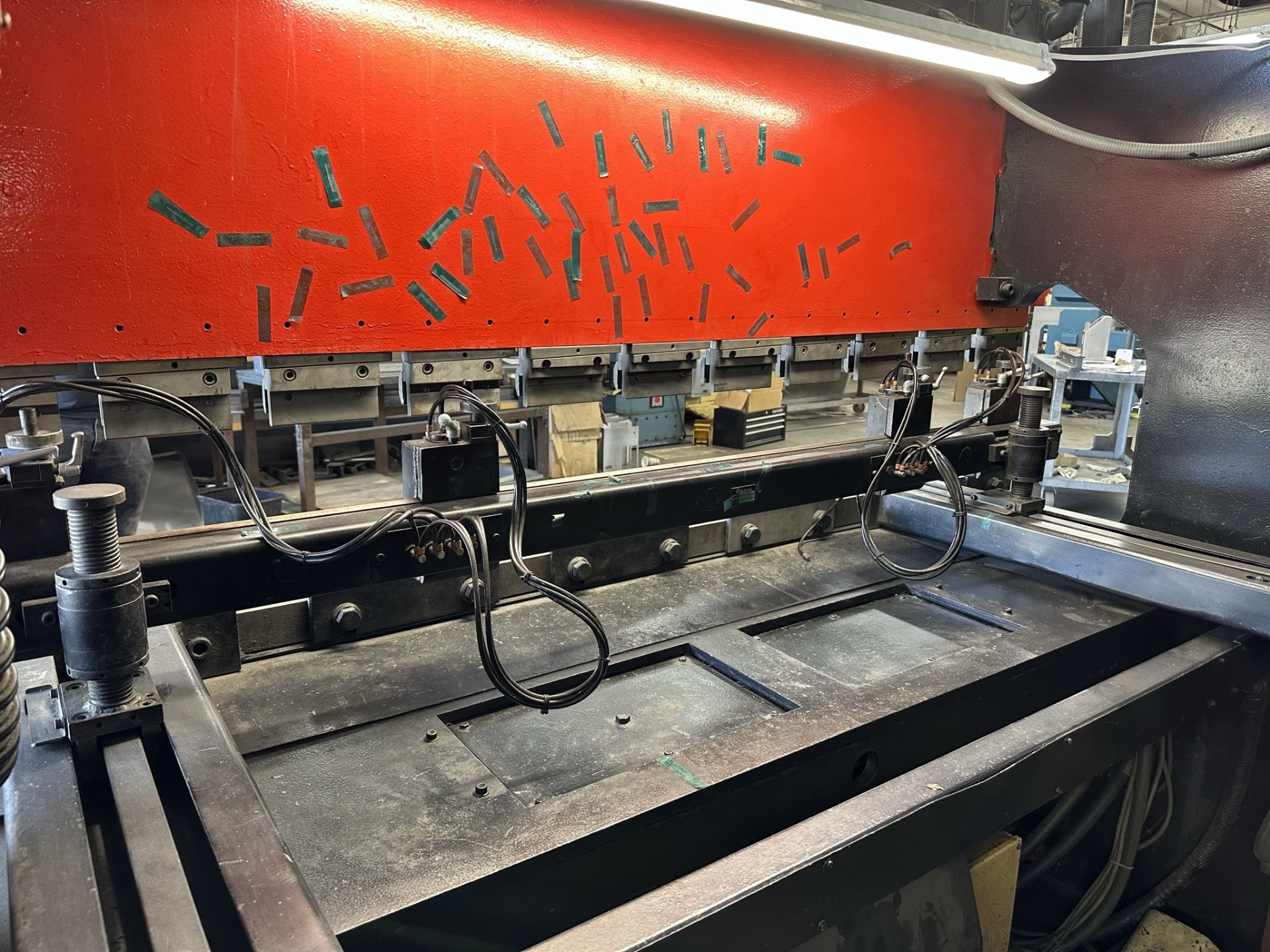 1982 AMADA 8' PRESS BRAKE, MODEL RG-8025, 8' X 80-TON CAPACITY, NC9-EX II CNC CONTROL, S/N 804947 - Image 8 of 14