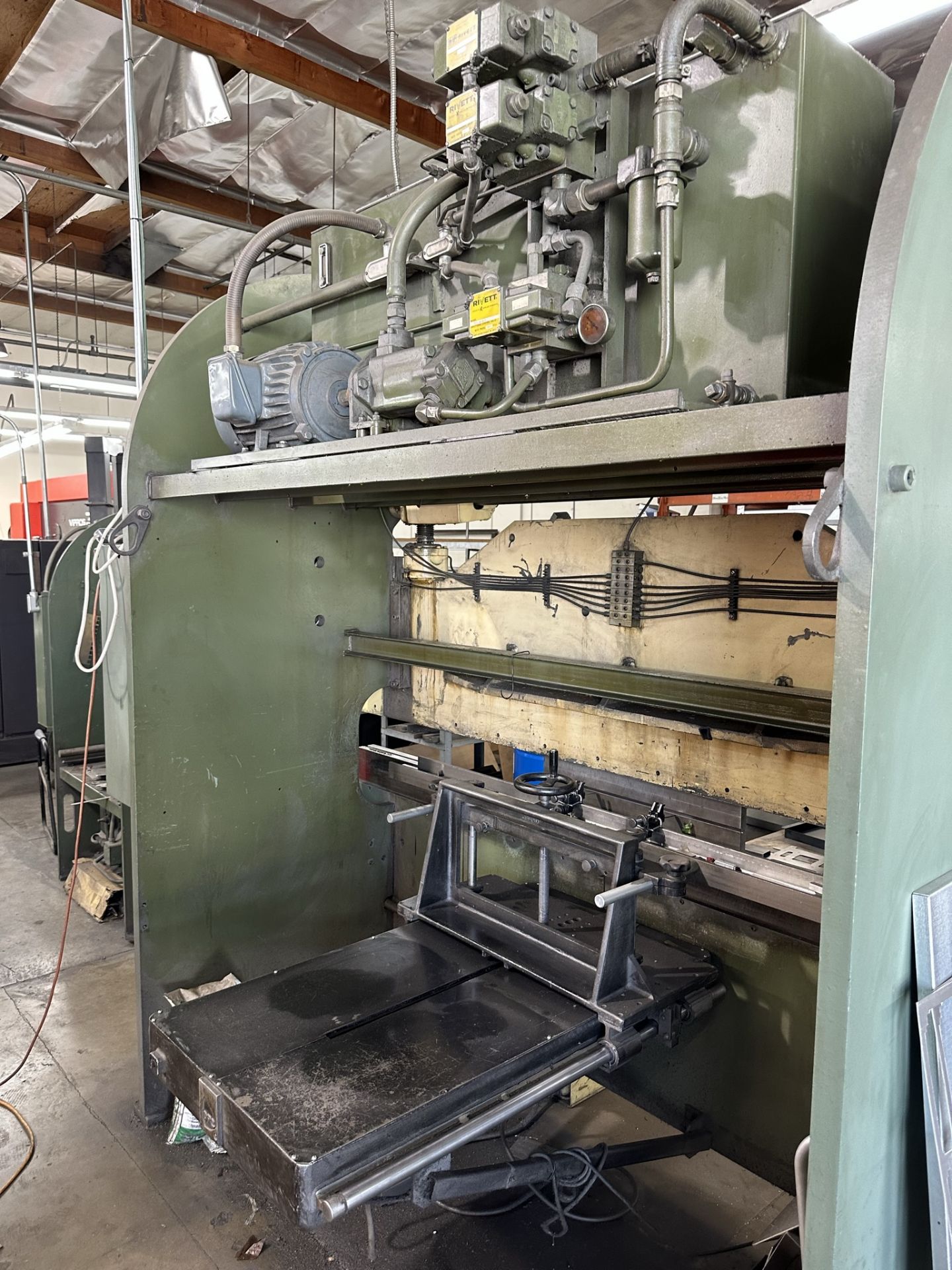 DI-ACRO 8' HYDRA-POWER PRESS BRAKE, MODEL 75-8, 8' X 75-TON CAPACITY, MECHANICAL, DRC FRONT OPERATED - Image 4 of 9