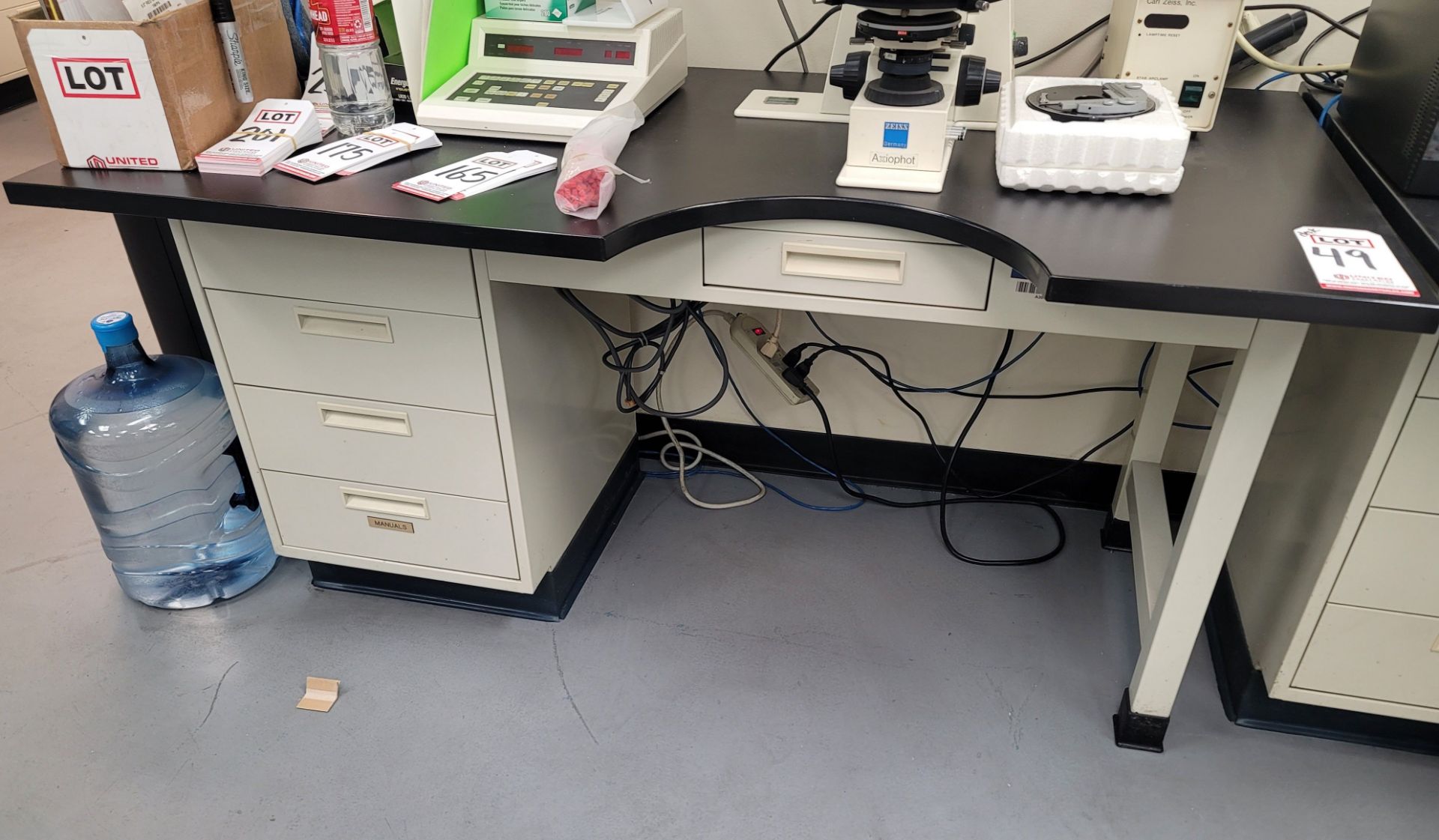 DESK, W/ CHAIR, CONTENTS NOT INCLUDED, (BUILDING 25, QC LAB)