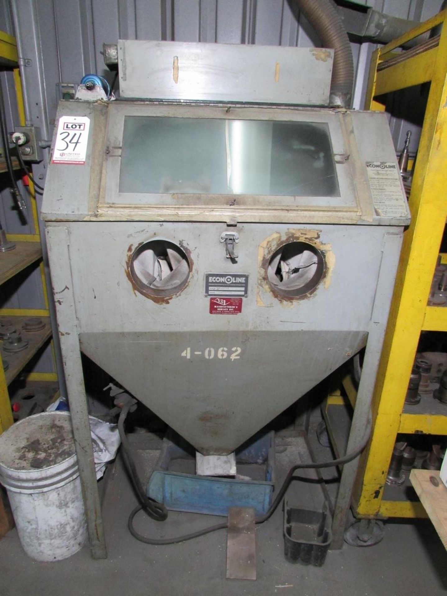 ECONOLINE ABRASIVE BLAST CABINET, MODEL RA-36-1, 36" X 24" X 20" CHAMBER, S/N E-80-572, W/ ECONOLINE - Image 2 of 9