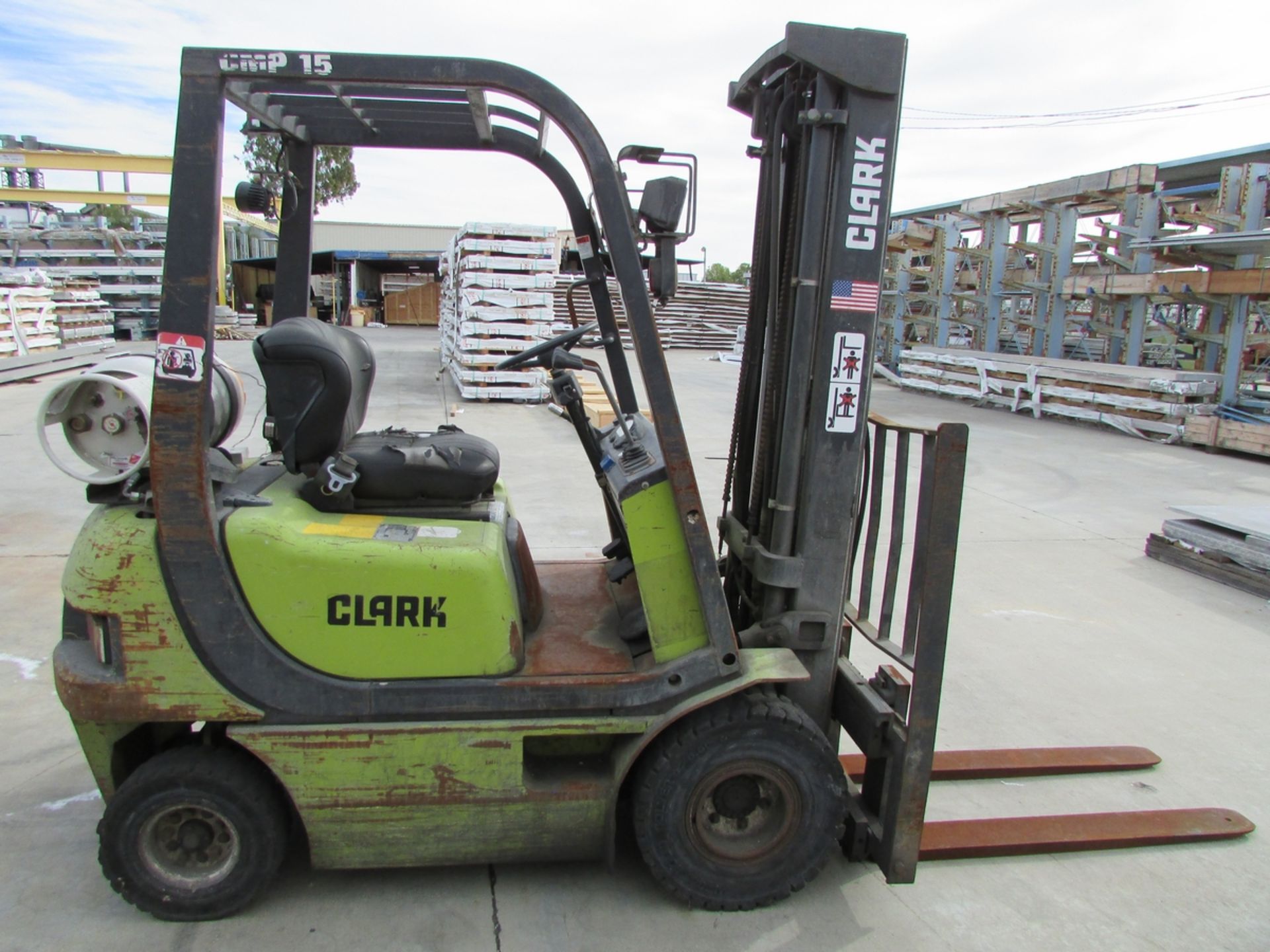 CLARK LPG FORKLIFT, MODEL CMP15, 2,235 LB CAPACITY, 189" 3-STAGE MAST, 48" FORKS, SIDE SHIFT, - Image 8 of 12