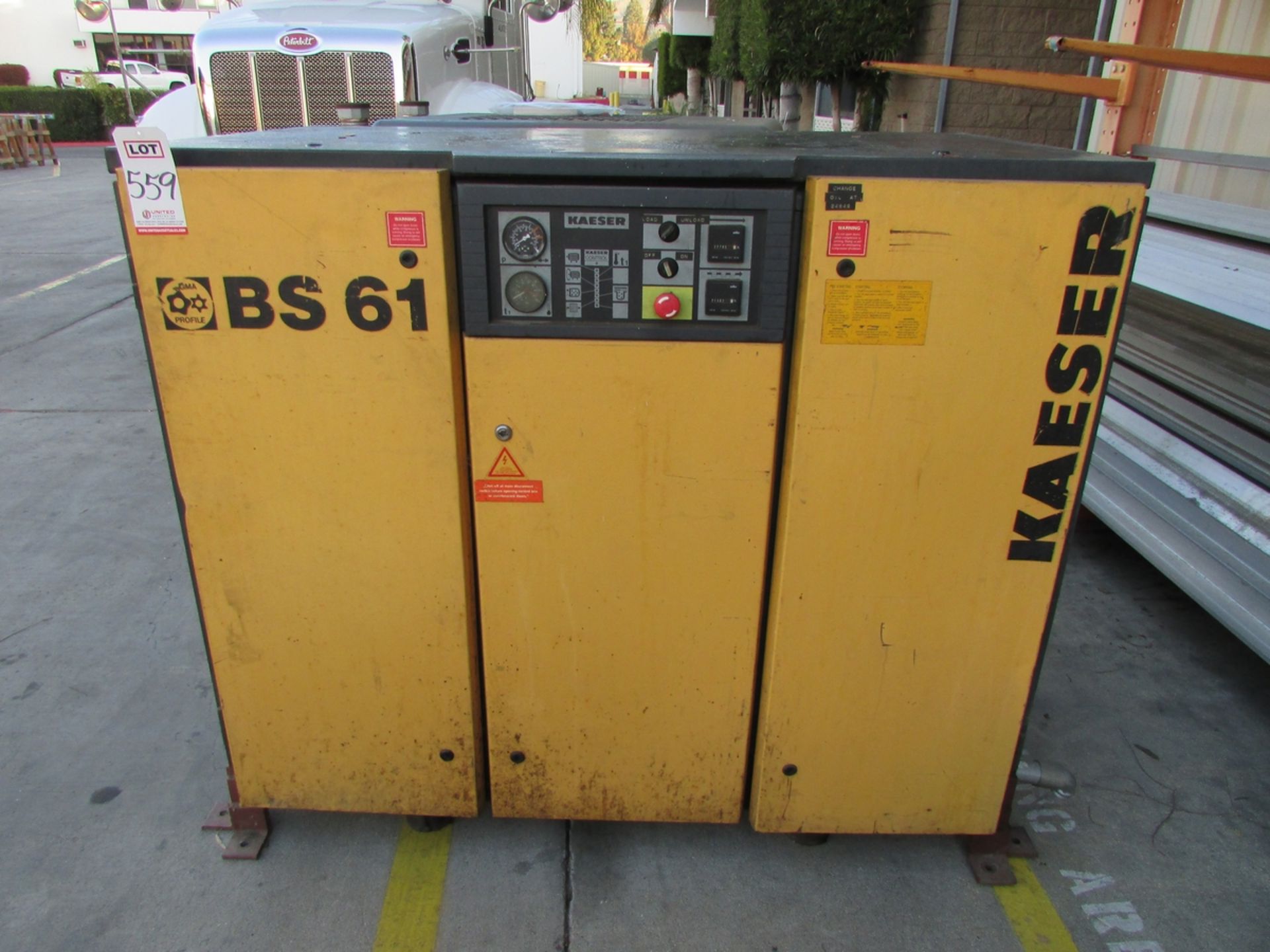 1995 KAESER 50 HP ROTARY SCREW AIR COMPRESSOR, MODEL BS61, SOUND ENCLOSURE, 110 PSIG, 240CFM, 460V - Image 2 of 8