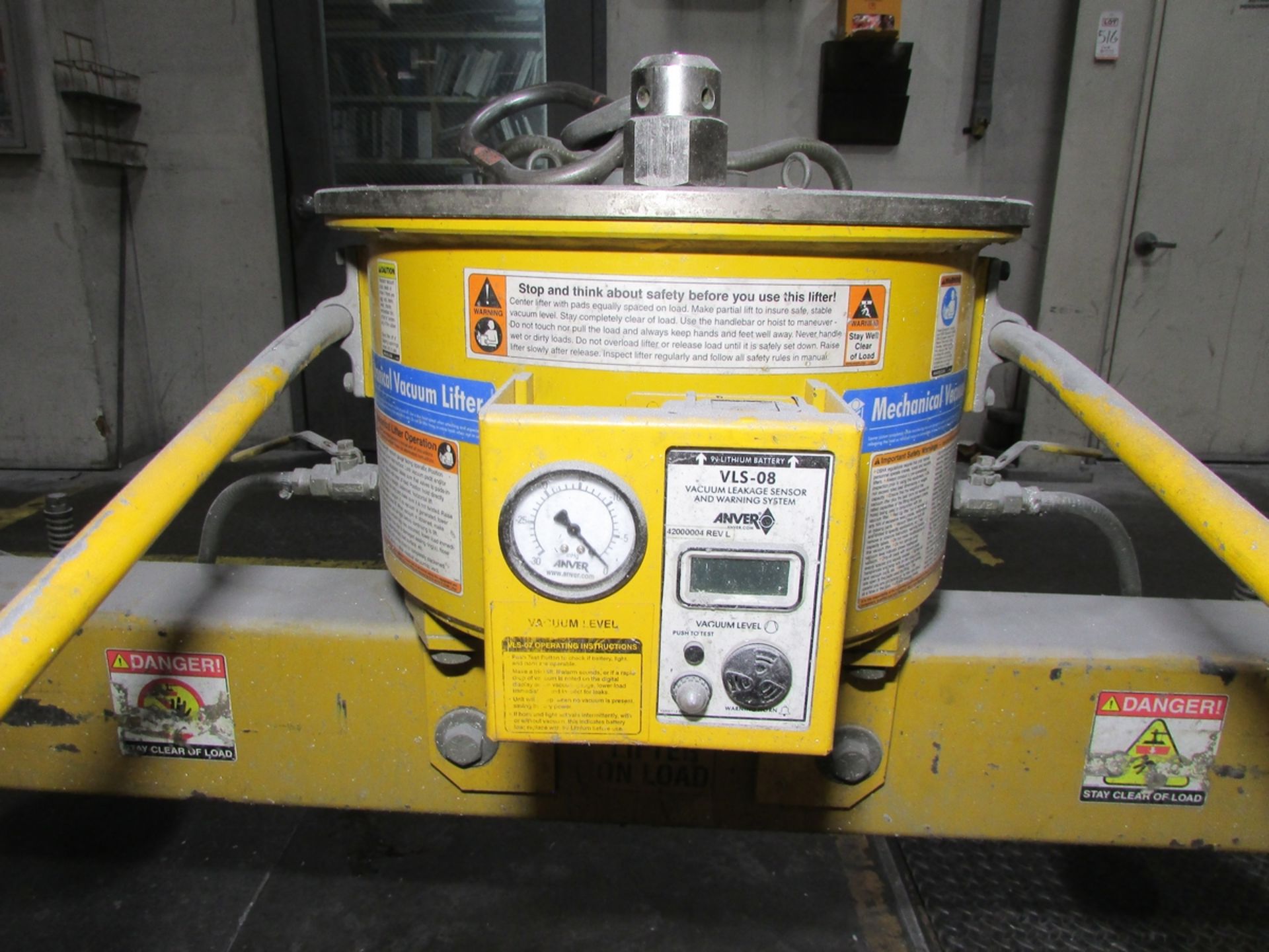 2008 ANVER 4,000 LB MECHANICAL VACUUM PLATE LIFTING ATTACHMENT, MODEL M250M-5X7L & L400M8-190 4/ - Image 5 of 10