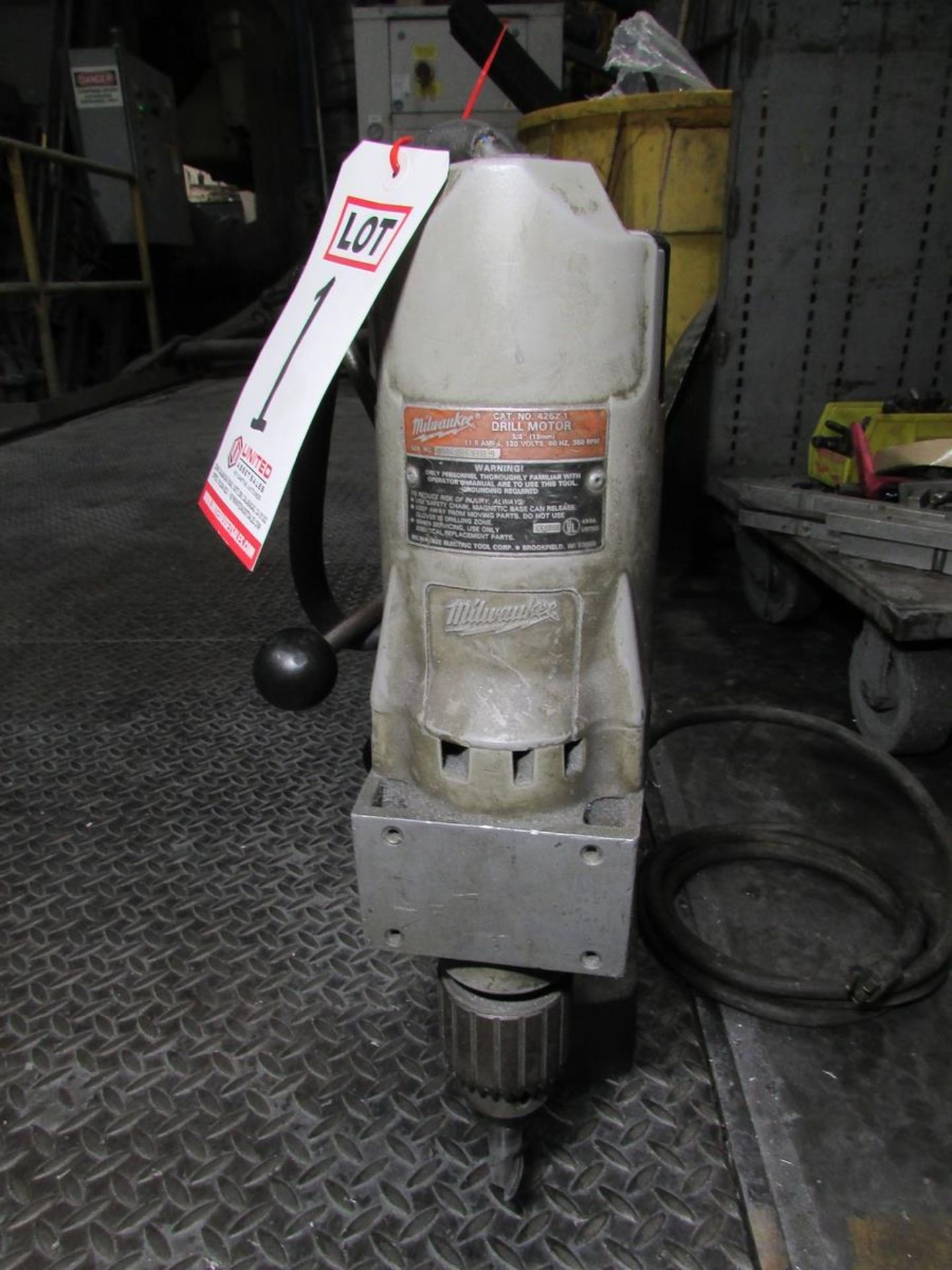 MILWAUKEE 3/4" MAGNETIC BASE DRILL PRESS, MODEL 4231, CAT. NO. 4262-1 DRILL MOTOR - Image 2 of 5