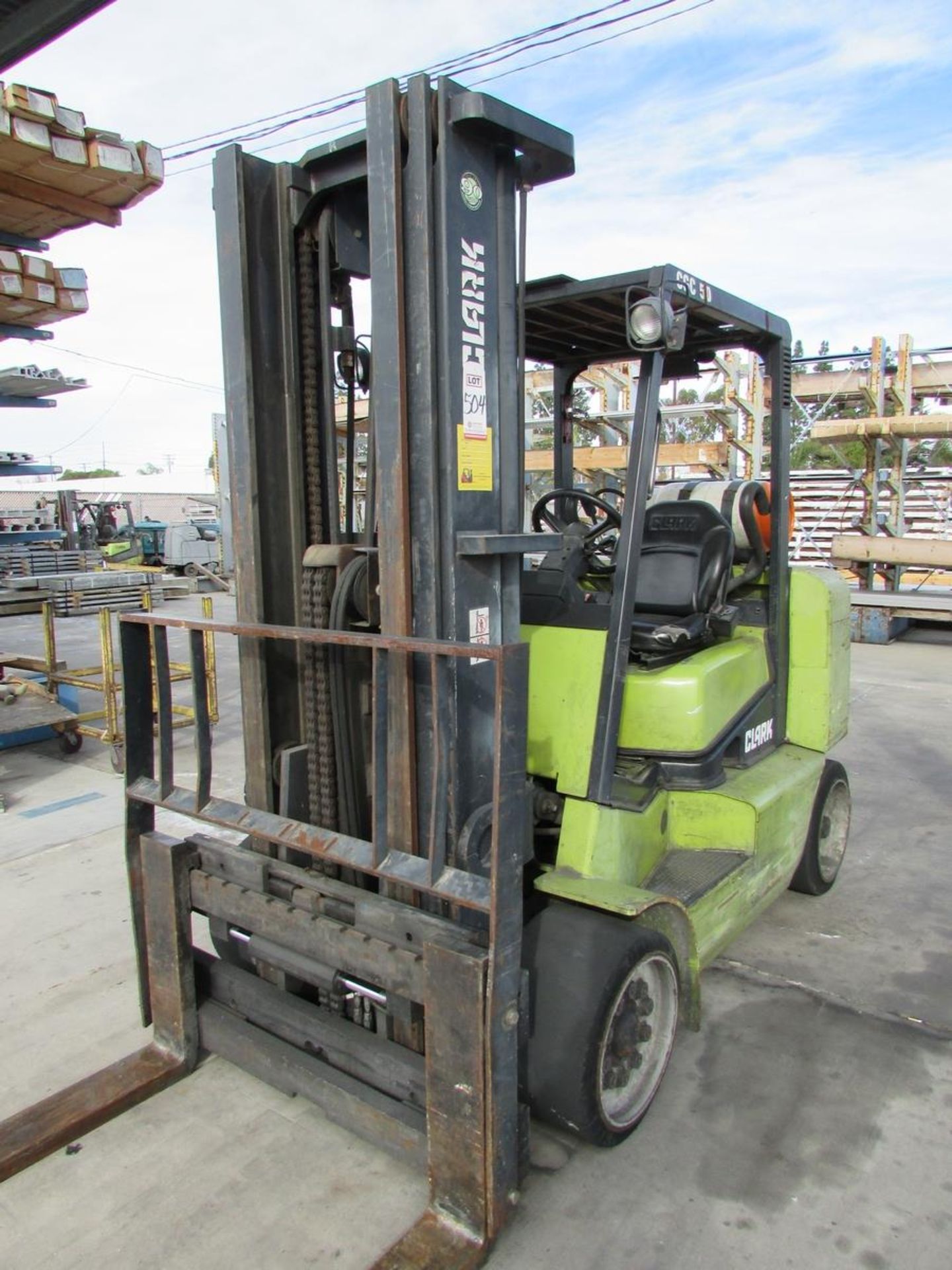 CLARK LPG FORKLIFT, MODEL CGC50L, 7,000 LB CAPACITY, 190" 3-STAGE MAST, 70" FORKS, SIDE SHIFT, SOLID - Image 2 of 12