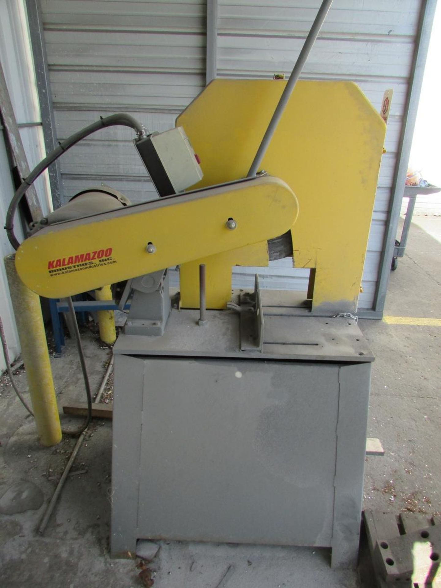 KALAMAZOO 20" ABRASIVE CUT-OFF SAW, 15 HP, 1725 RPM, 208-230/460V 3PH, W/ 20" X 120" ROLLER CONVEYOR - Image 5 of 8