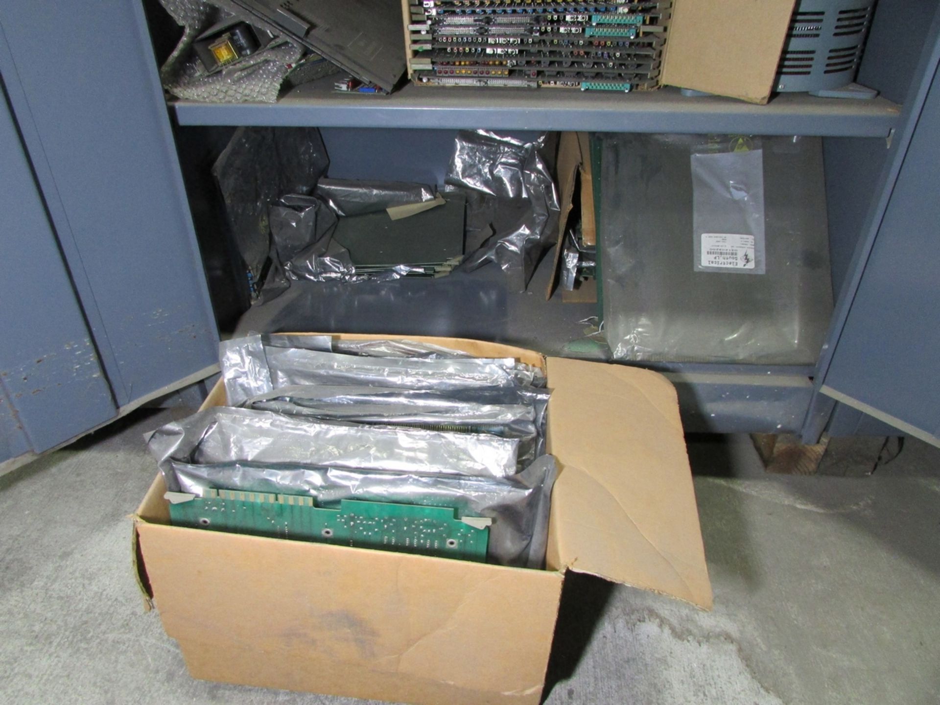 2-DOOR CABINET, W/ CONTENTS: ASSORTED MACHINE CONTROL BOARDS - Image 5 of 5