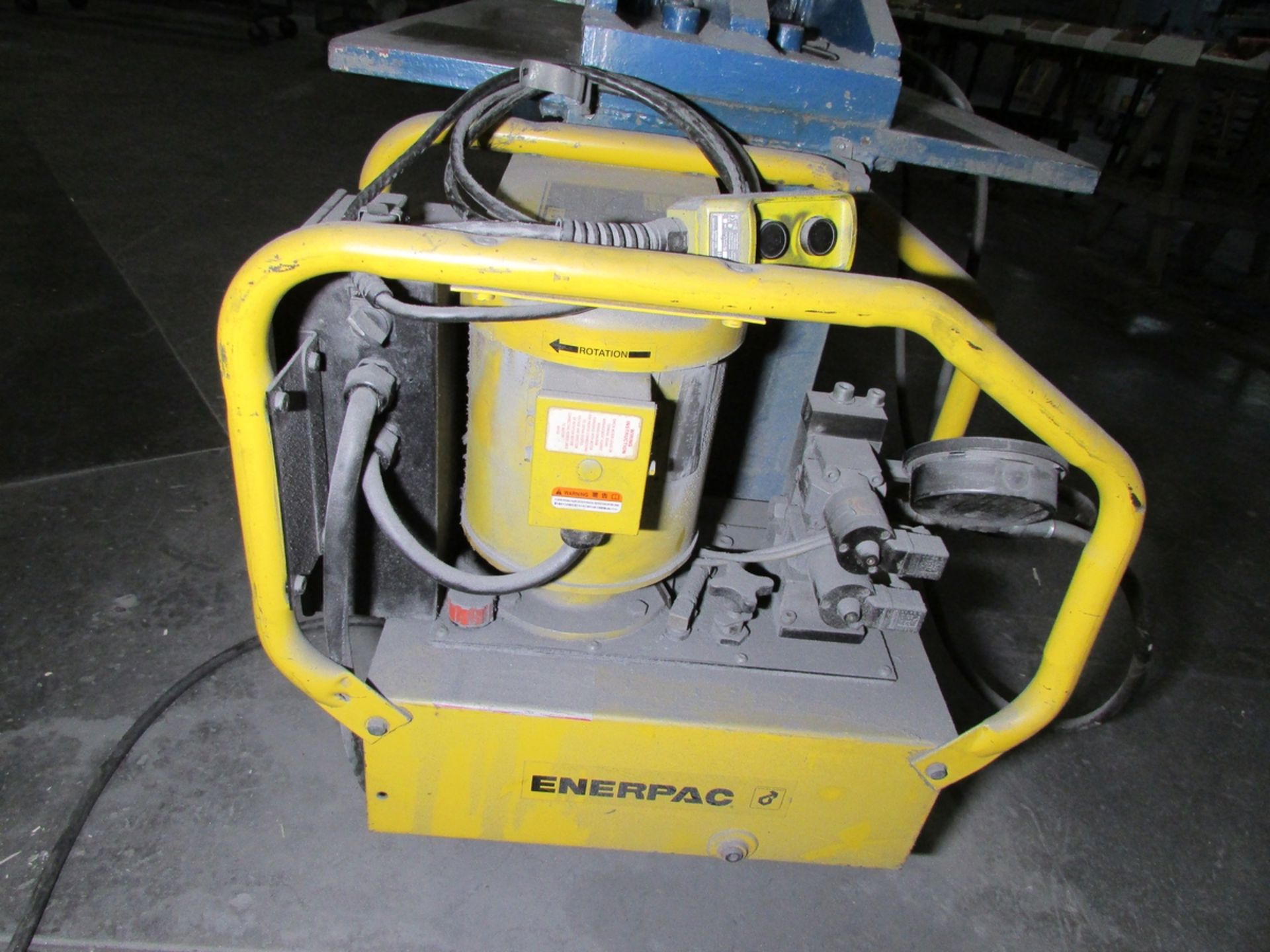 HORIZONTAL HYDRAULIC STRAIGHTENING PRESS, 30" X 9" ANGLE PLATE, 80" X 30" TABLE, ENERPAC GPER5320J - Image 6 of 12