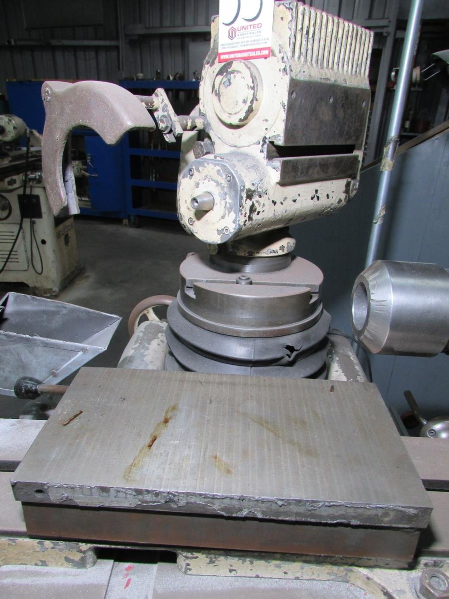 CINCINNATI UNIVERSAL CUTTER AND TOOL GRINDER, MODEL NO. 2, 36" X 5-1/4" T-SLOTTED TABLE, WORKHEAD - Image 5 of 12