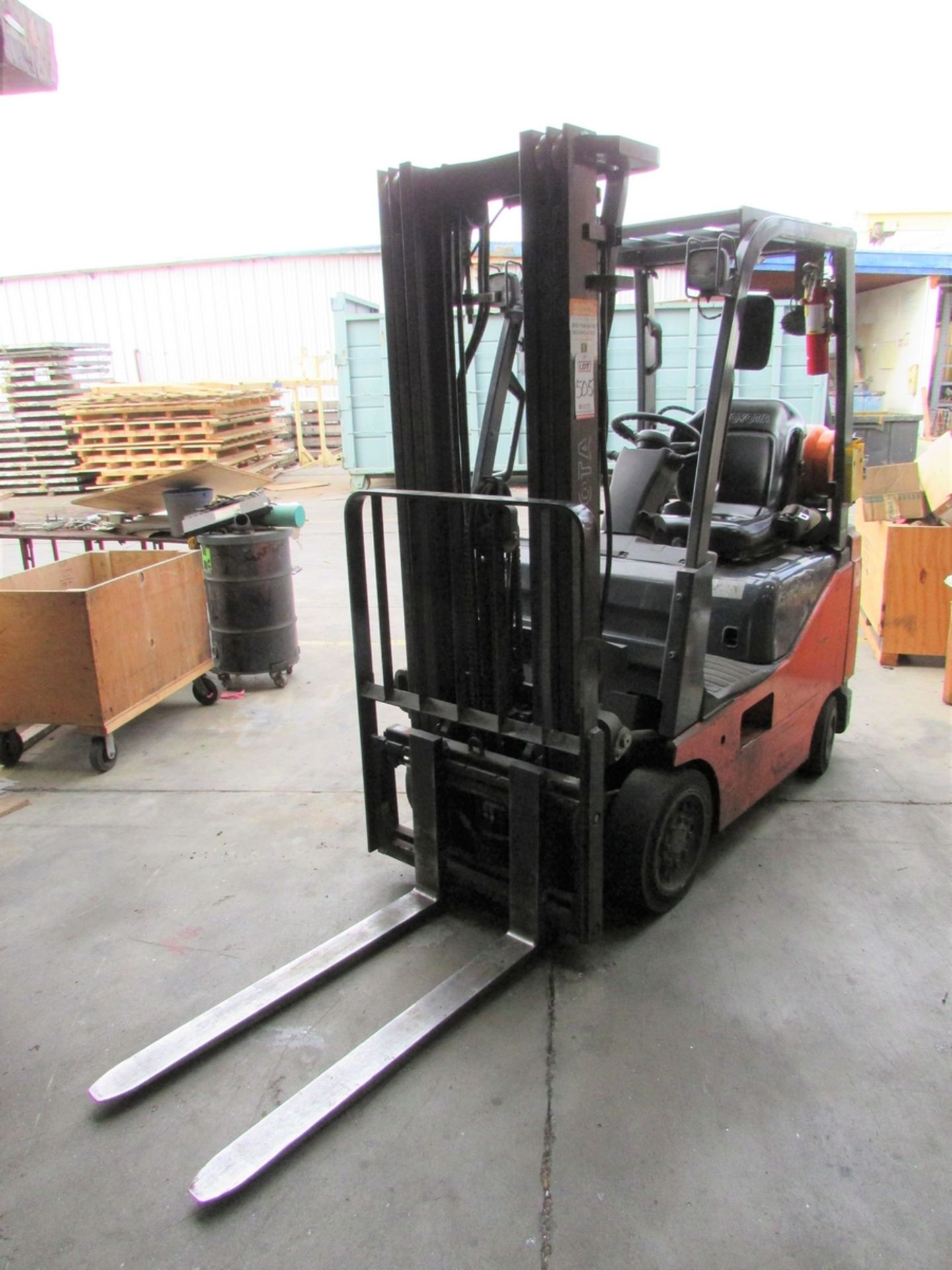 TOYOTA LPG FORKLIFT, MODEL 8FGCU15, 2,500 LB CAPACITY, 189" 3-STAGE MAST, 42" FORKS, SIDE SHIFT,