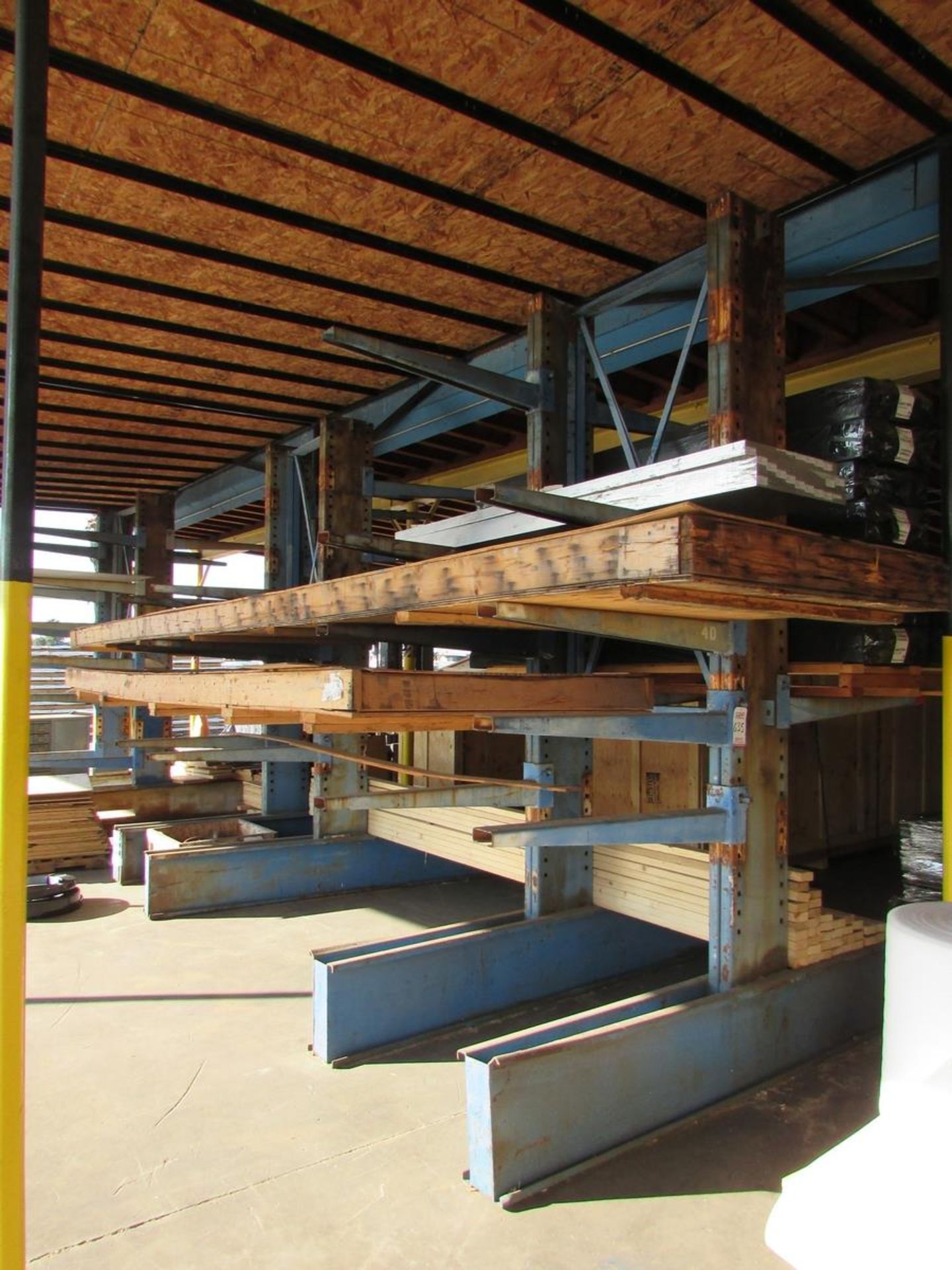 LOT - (3) SECTIONS OF DOUBLE SIDED ADJUSTABLE CANTILEVER RACKING, (6) 144" X 112" UPRIGHTS, 44"