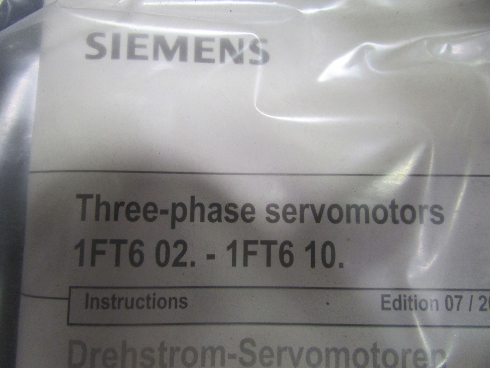 LOT - (8) SERVO MOTORS - Image 10 of 10