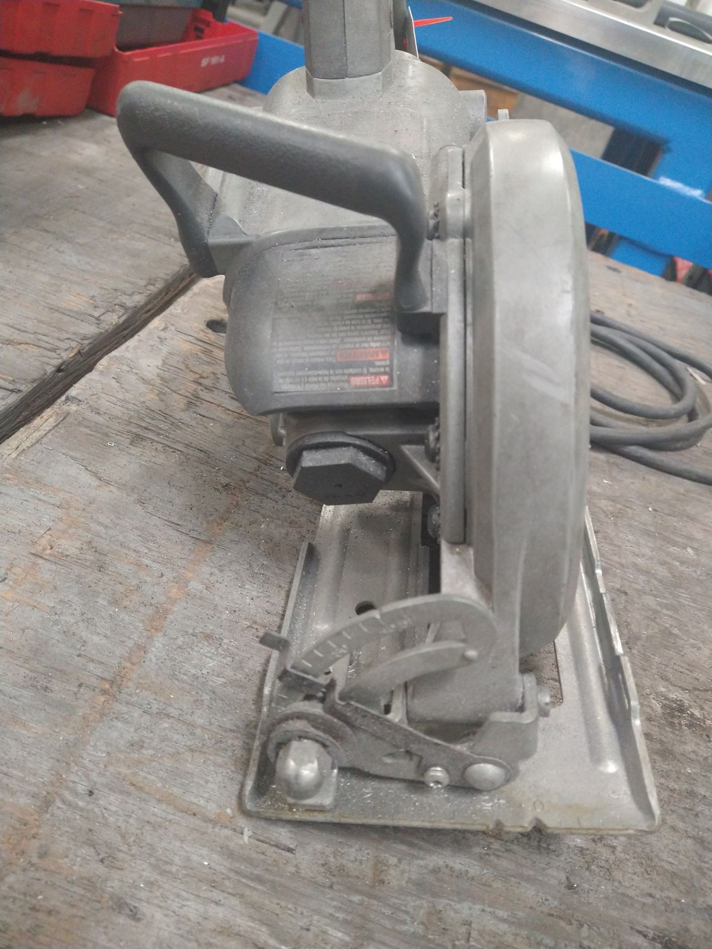 SKILSAW 7-1/4" WORM DRIVE CIRCULAR SAW, MODEL SHD77 - Image 2 of 2