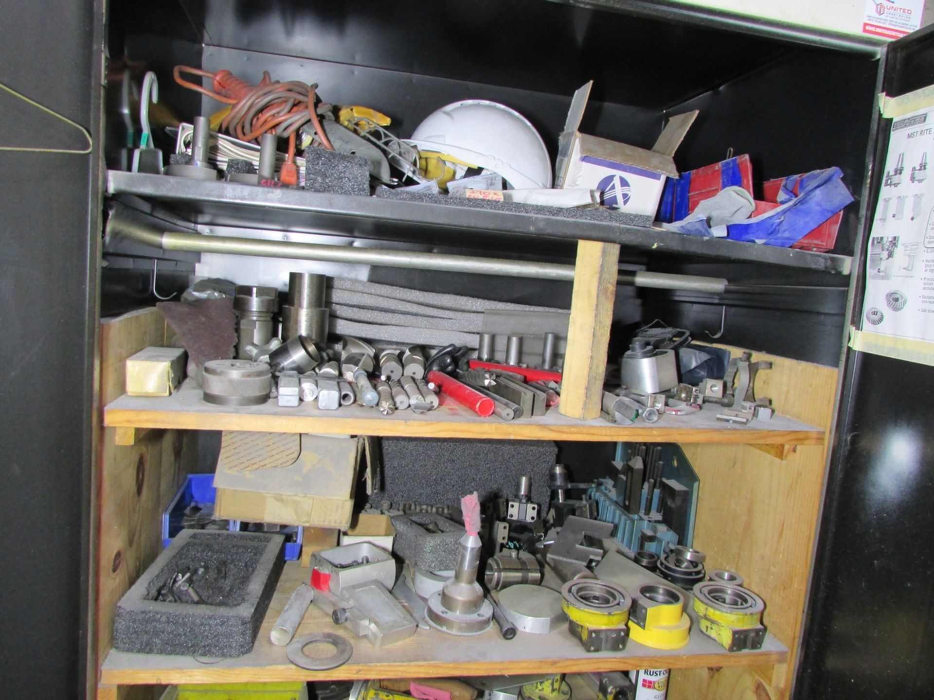 LOT - (3) 2-DOOR CABINETS AND (1) SHELVING UNIT, W/ CONTENTS: ASSORTED TOOLING, HARDWARE - Image 3 of 11