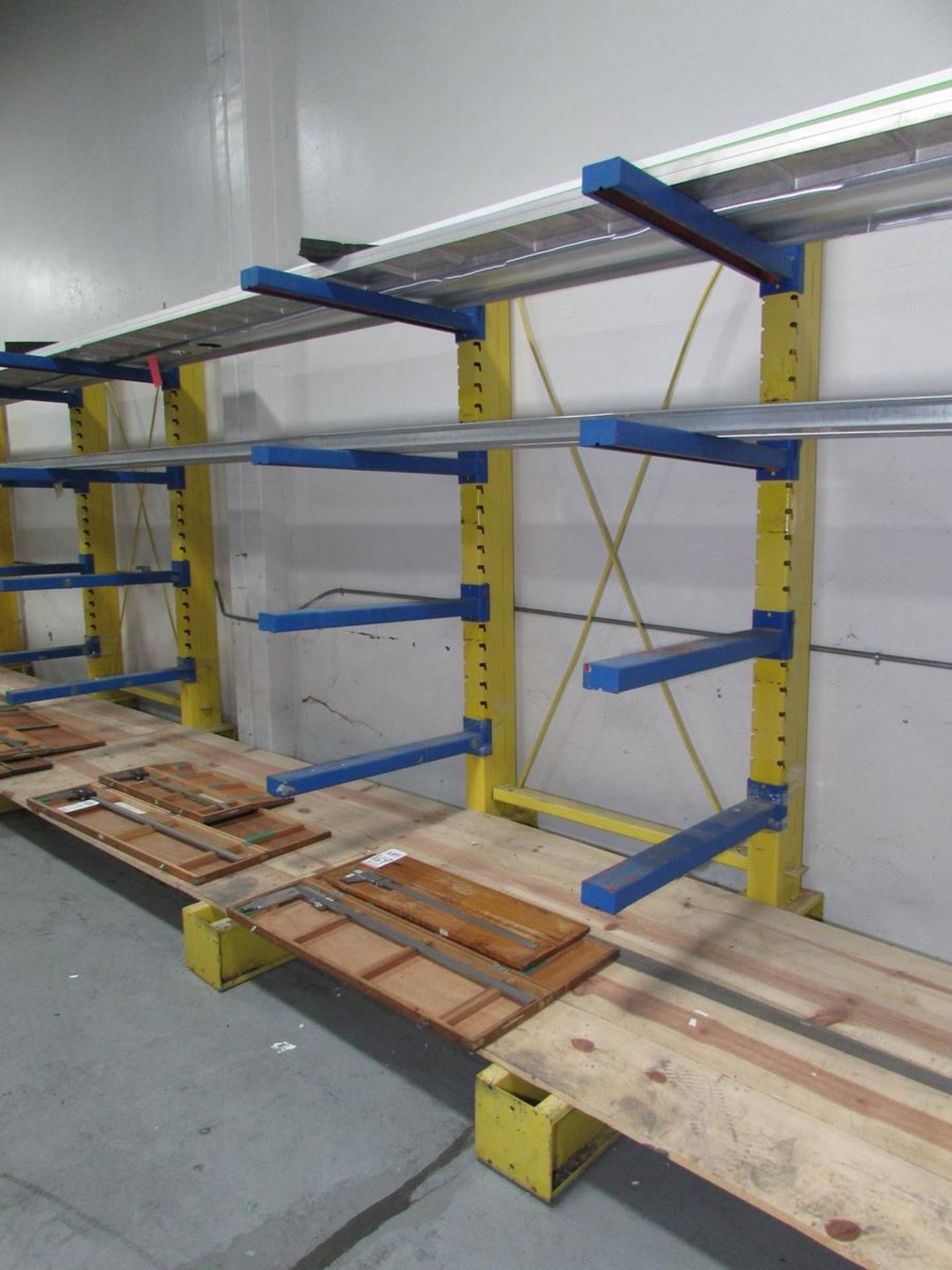 LOT - (4) SECTIONS OF ADJUSTABLE CANTILEVER RACKING, (8) 98" X 58" UPRIGHTS, 44" CROSSBEAMS, (32) - Image 2 of 4