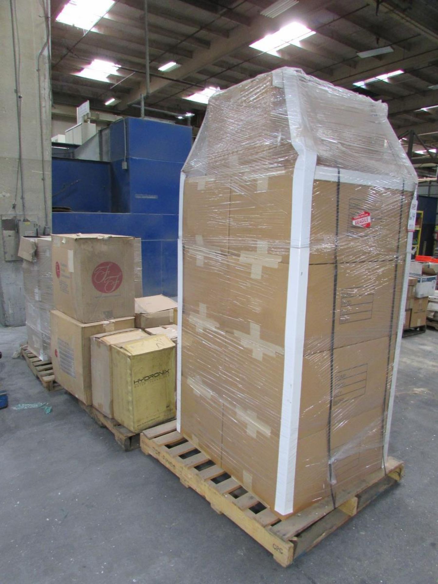 LOT - (2) PALLETS OF ASSORTED AIR & WATER FILTERS, W/ PALLET OF EVEREST OIL ABSORPTION PADS