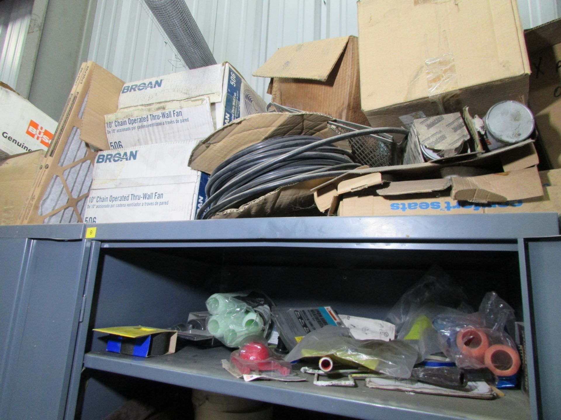 LOT - (2) 2-DOOR CABINETS, W/ CONTENTS: ASSORTED PAINT SUPPLIES, BATHROOM FACILITY PARTS, ETC. - Image 6 of 8