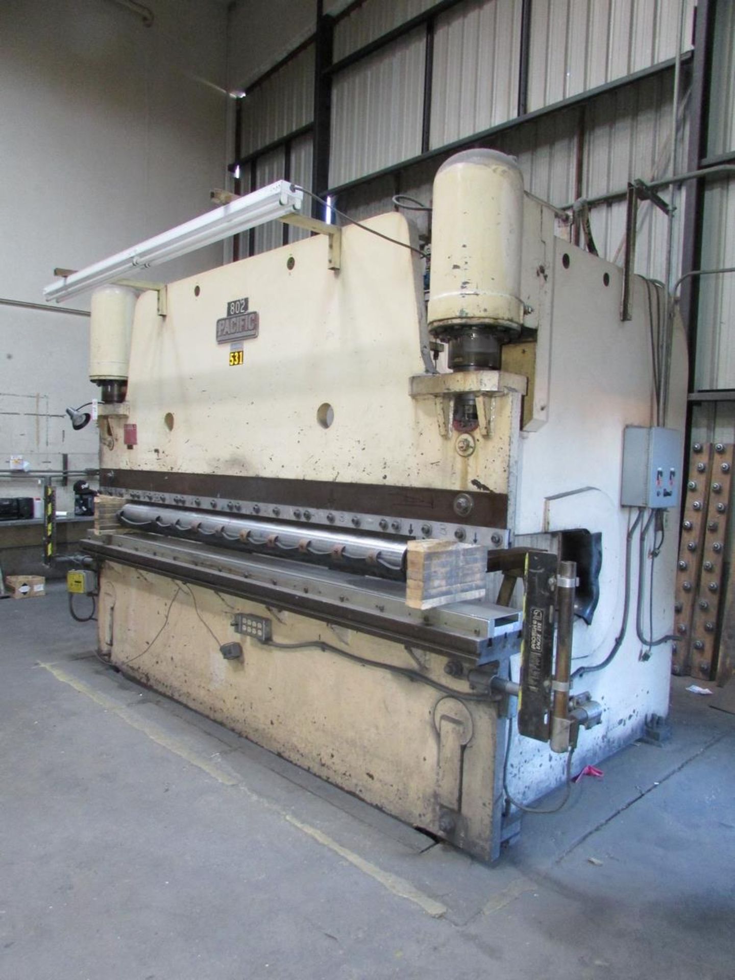 PACIFIC 200-TON HYDRAULIC PRESS BRAKE, MODEL 200-12, 10' X 1/4" BRAKING CAPACITY, 12' X 14" BED, 36" - Image 3 of 20