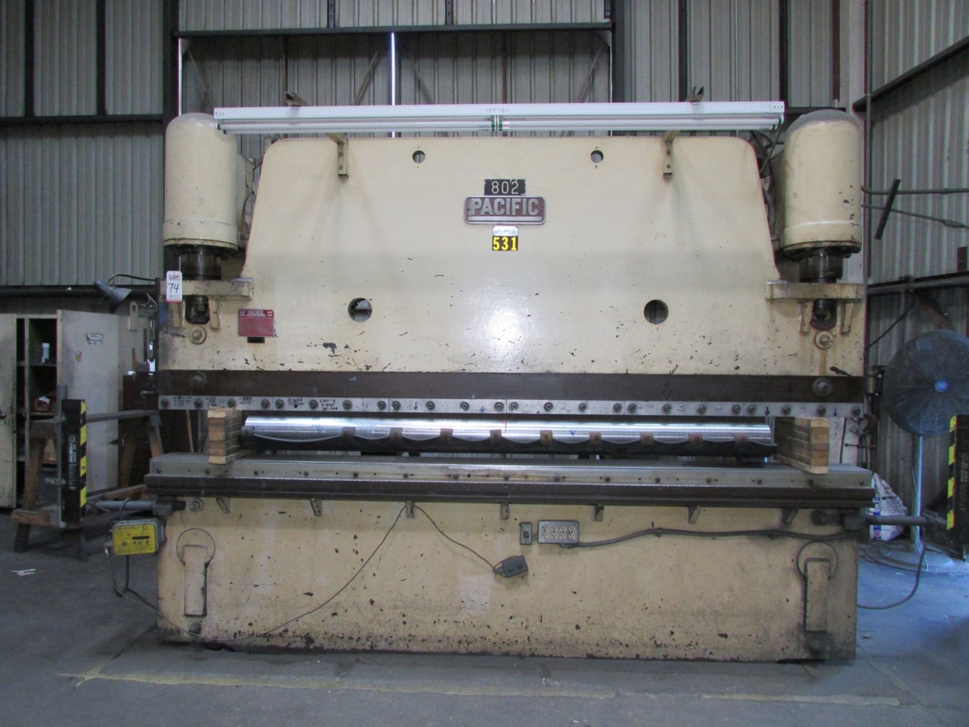 PACIFIC 200-TON HYDRAULIC PRESS BRAKE, MODEL 200-12, 10' X 1/4" BRAKING CAPACITY, 12' X 14" BED, 36" - Image 2 of 20