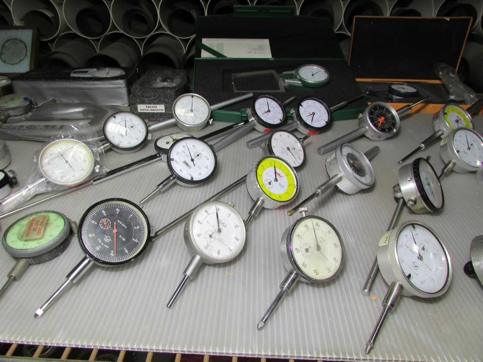 LOT - LARGE ASSORTMENT OF DIAL INDICATOR GAGES - Image 3 of 5