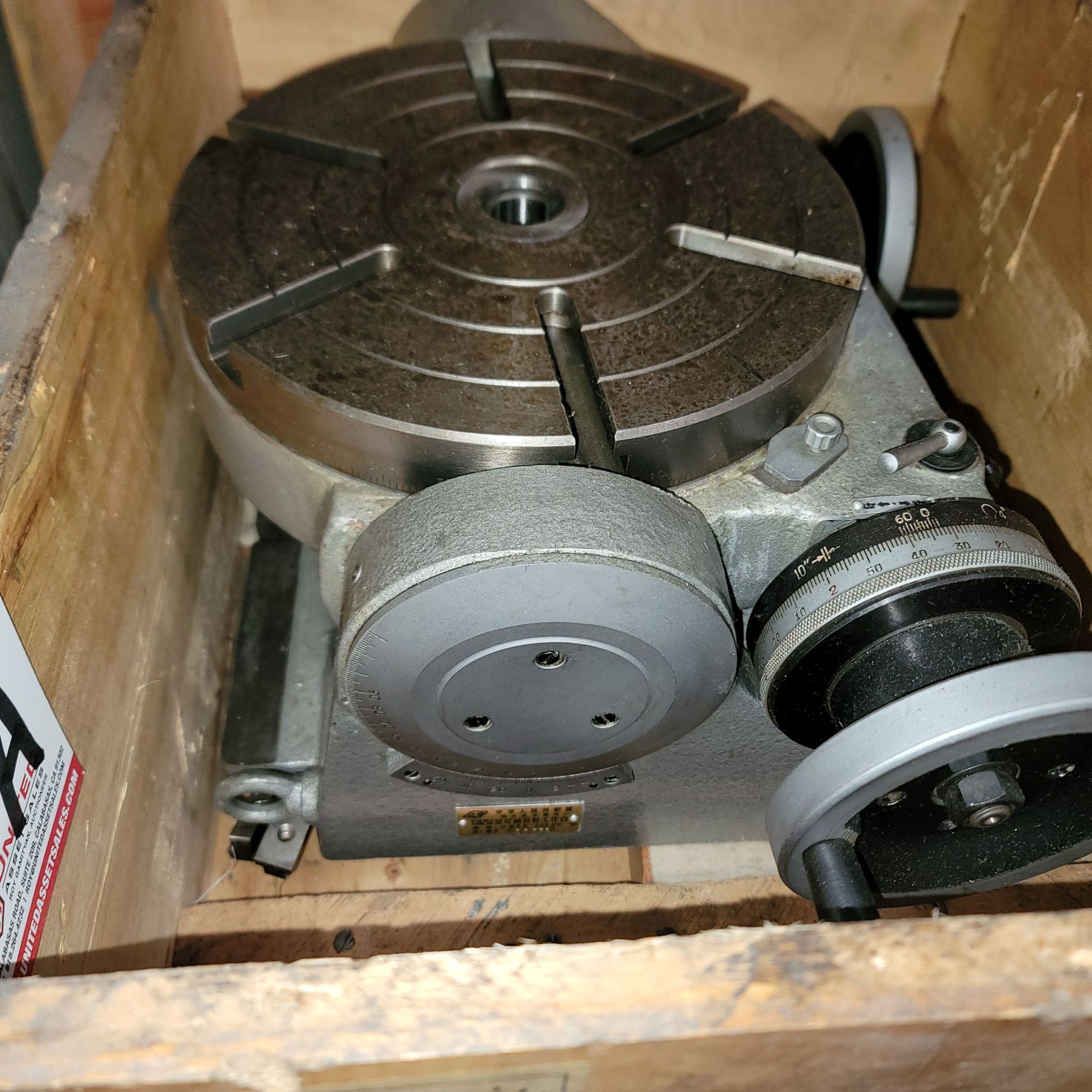 10" ROTARY TABLE, IN CRATE - Image 2 of 3
