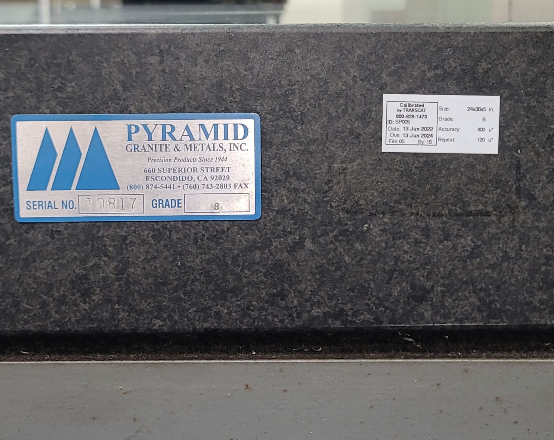 PYRAMID GRANITE SURFACE PLATE, 3' X 2' X 5" , W/ STAND, ON CASTERS - Image 2 of 2