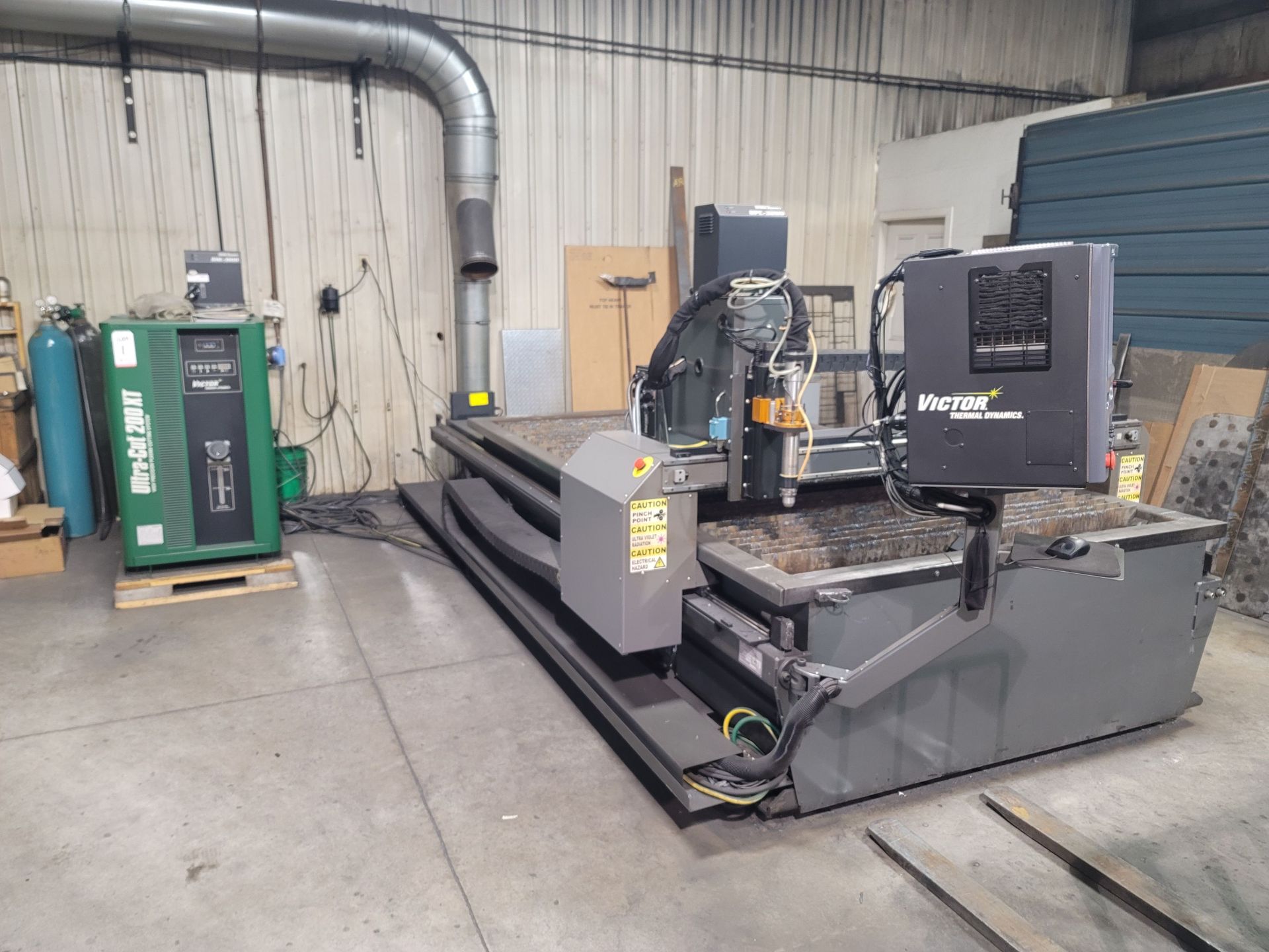 2013 THERMAL DYNAMICS DMC-3000 PLASMA CUTTER, iCNC XT211 AUTOMATION PROCESS CONTROL, CRT, VICTOR