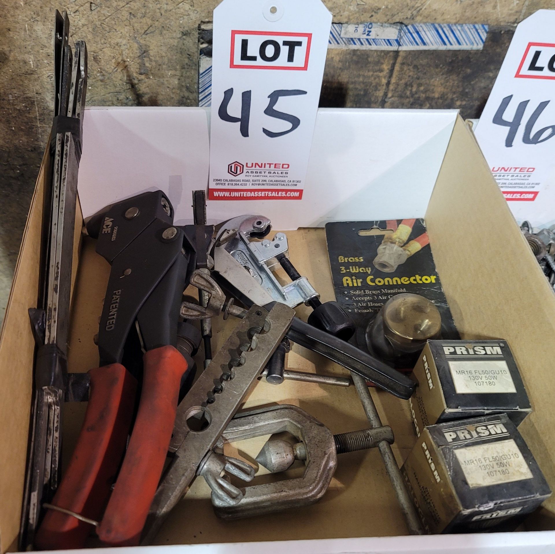 LOT - RIVET GUNS, PIPE CUTTER, SMALL PULLER, ETC.