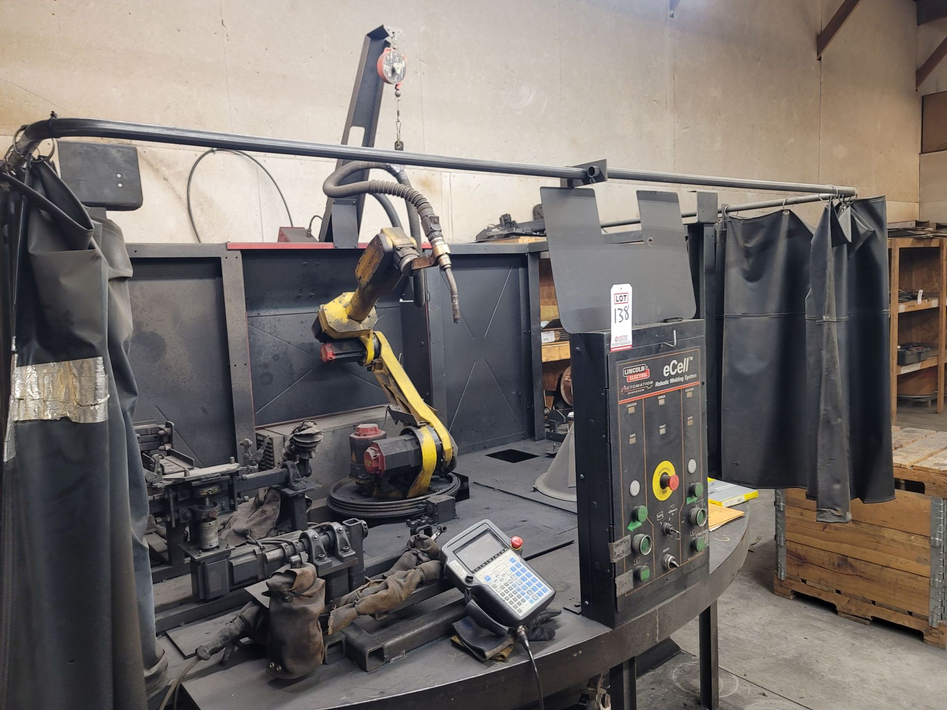 2004 LINCOLN ELECTRIC E-CELL ROBOTIC WELDING SYSTEM, FANUC 6-AXIS ROBOT 100IBE W/ RJ3IB - Image 13 of 13