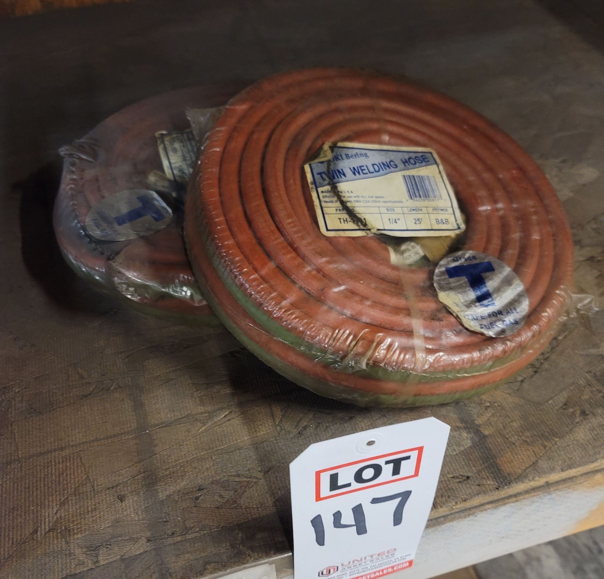 LOT - (2) 25' OXY-ACETYLENE TORCH HOSES